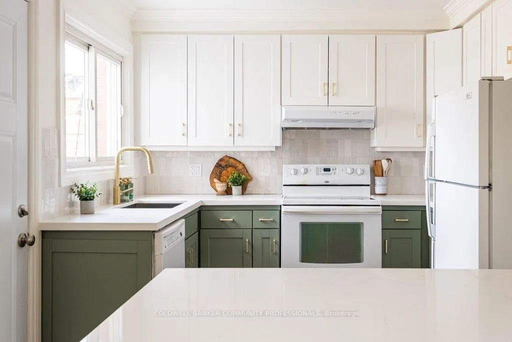 Photo 10 of 100 Graham Avenue S, Hamilton, Delta — HOMEH