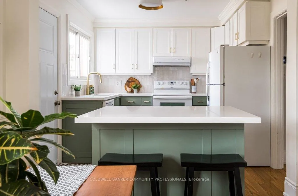 Photo 14 of 100 Graham Avenue S, Hamilton, Delta — HOMEH
