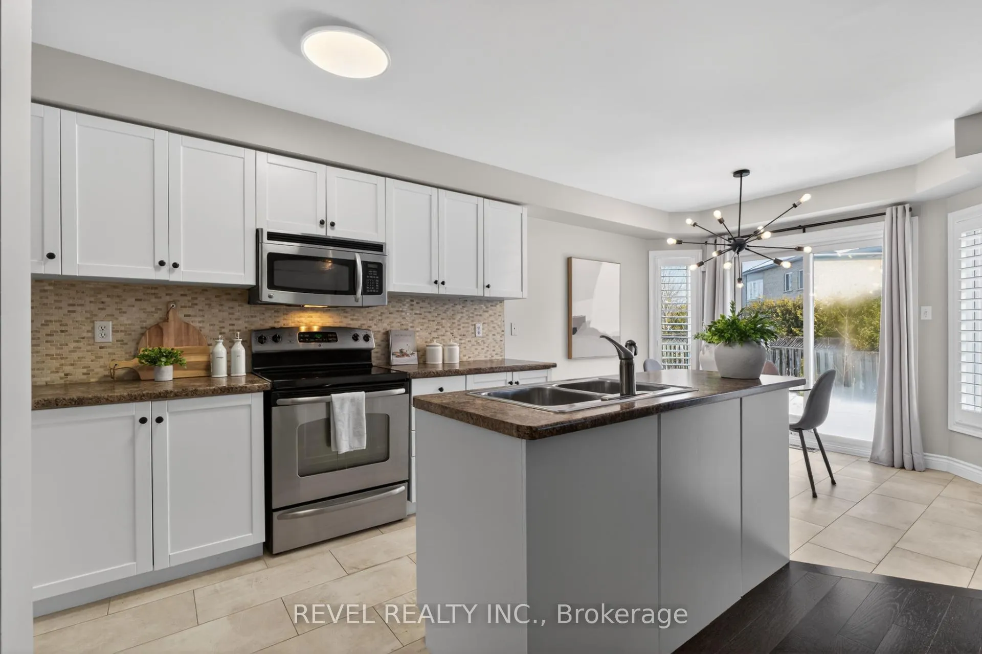 Photo 9 of 2286 Seton Crescent, Burlington, Orchard — HOMEH