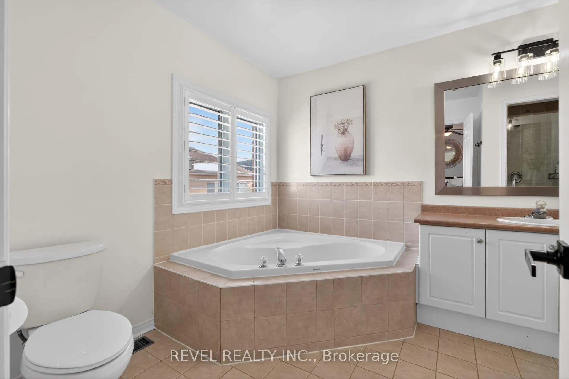 Photo 22 of 2286 Seton Crescent, Burlington, Orchard — HOMEH