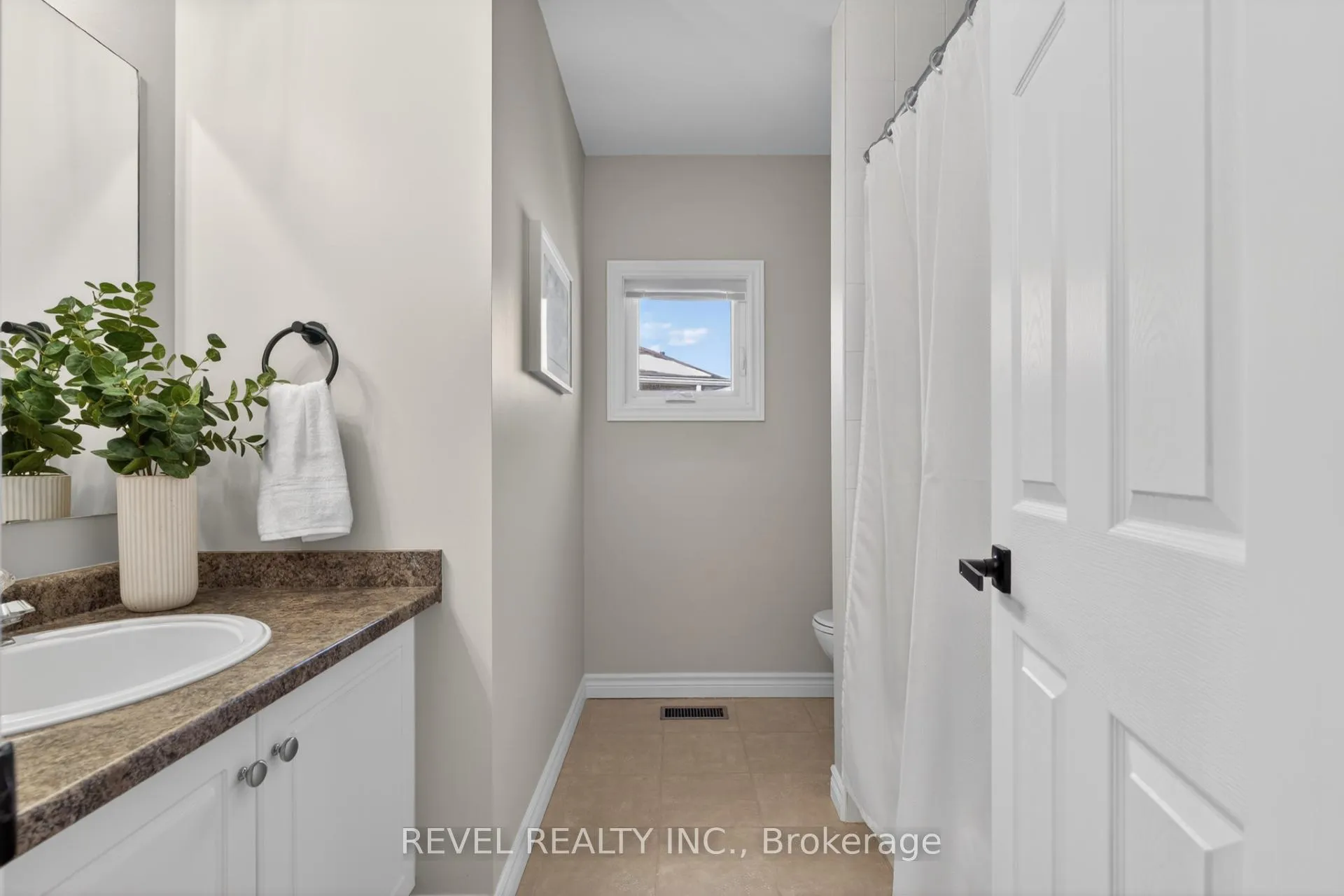 Photo 28 of 2286 Seton Crescent, Burlington, Orchard — HOMEH