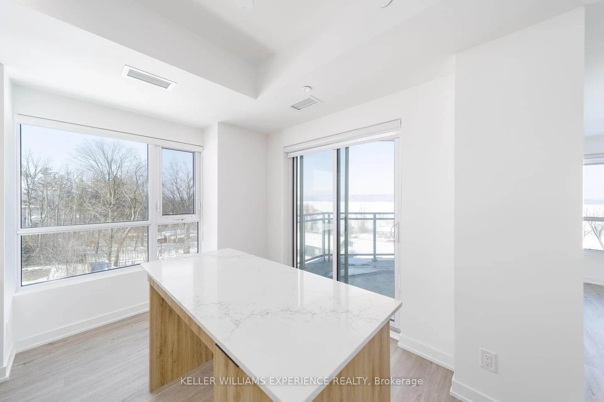 Photo 5 of Unit 305, 56 Lakeside Terrace, Barrie, Little Lake — HOMEH