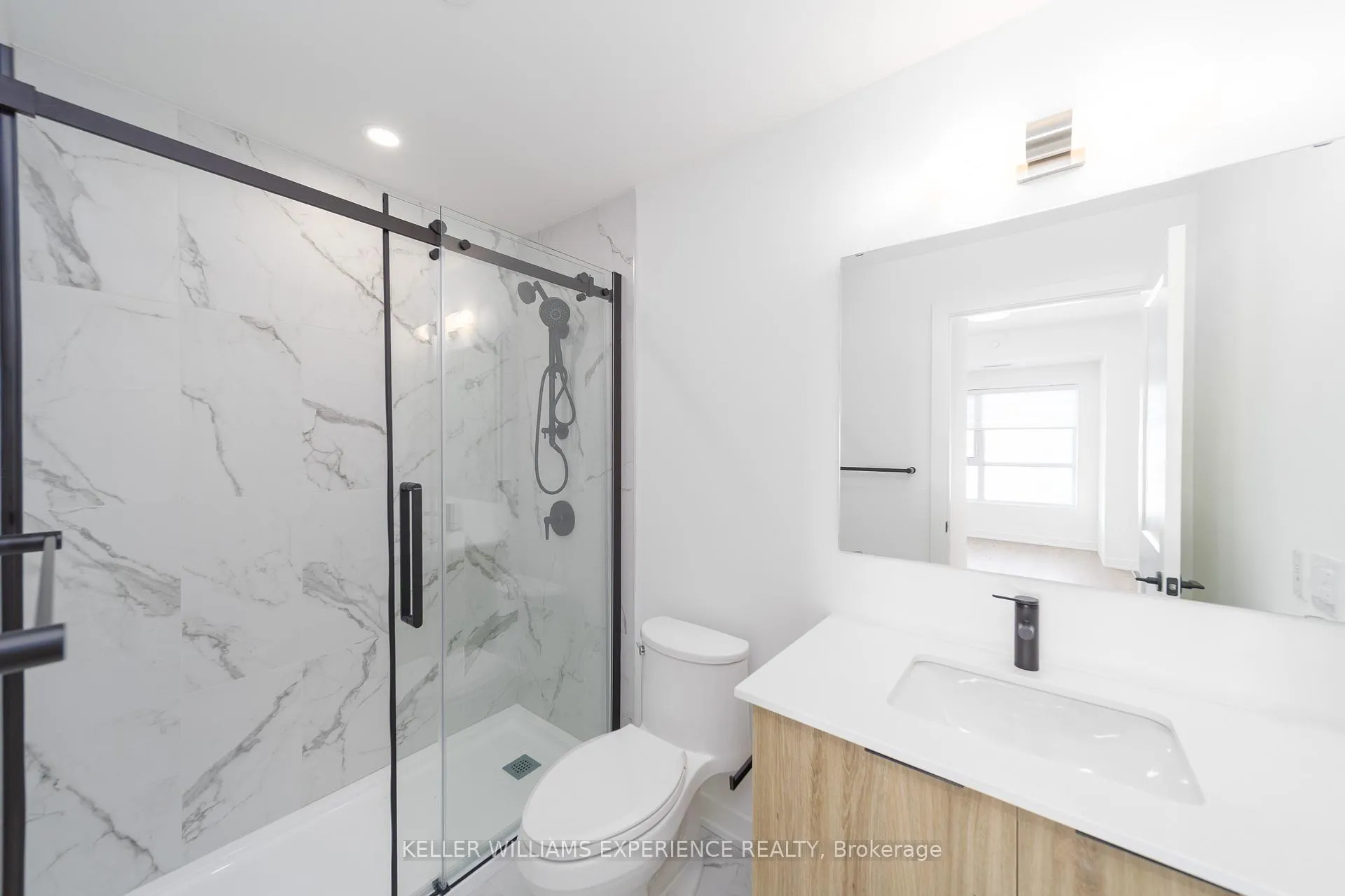 Photo 12 of Unit 305, 56 Lakeside Terrace, Barrie, Little Lake — HOMEH