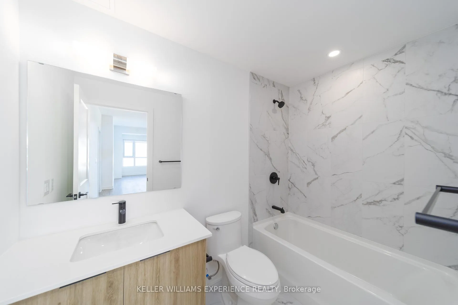 Photo 15 of Unit 305, 56 Lakeside Terrace, Barrie, Little Lake — HOMEH