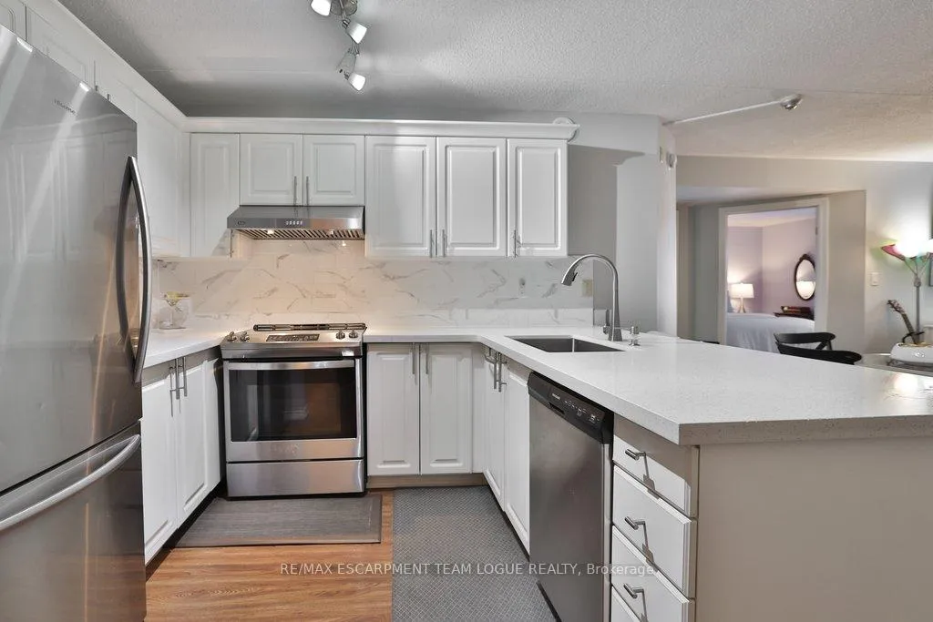 Photo 7 of Unit 211, 2010 Cleaver Avenue, Burlington, Headon — HOMEH