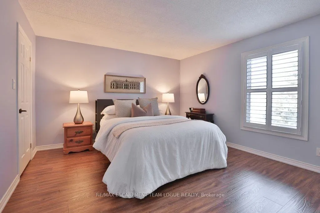 Photo 15 of Unit 211, 2010 Cleaver Avenue, Burlington, Headon — HOMEH