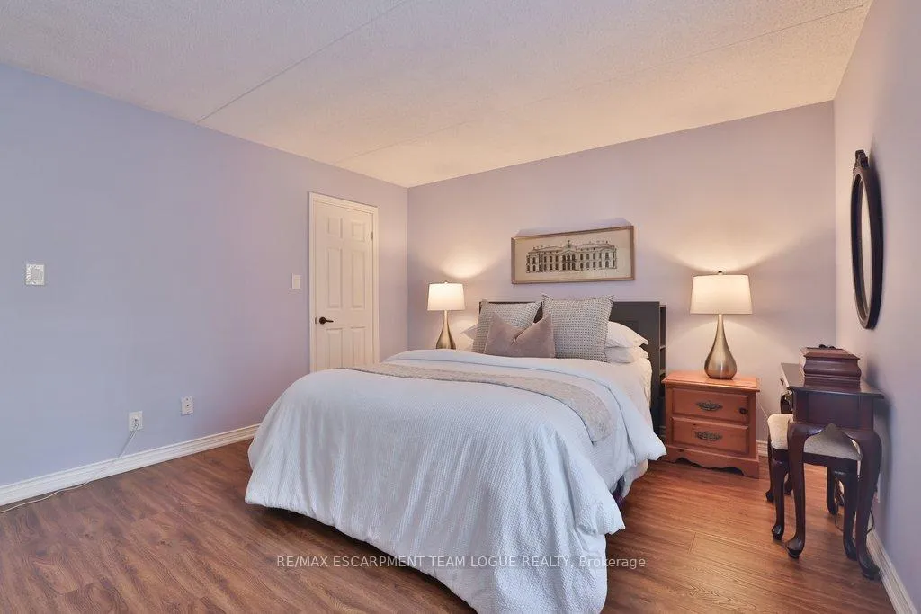Photo 16 of Unit 211, 2010 Cleaver Avenue, Burlington, Headon — HOMEH