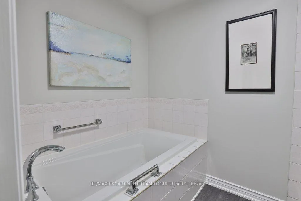Photo 21 of Unit 211, 2010 Cleaver Avenue, Burlington, Headon — HOMEH