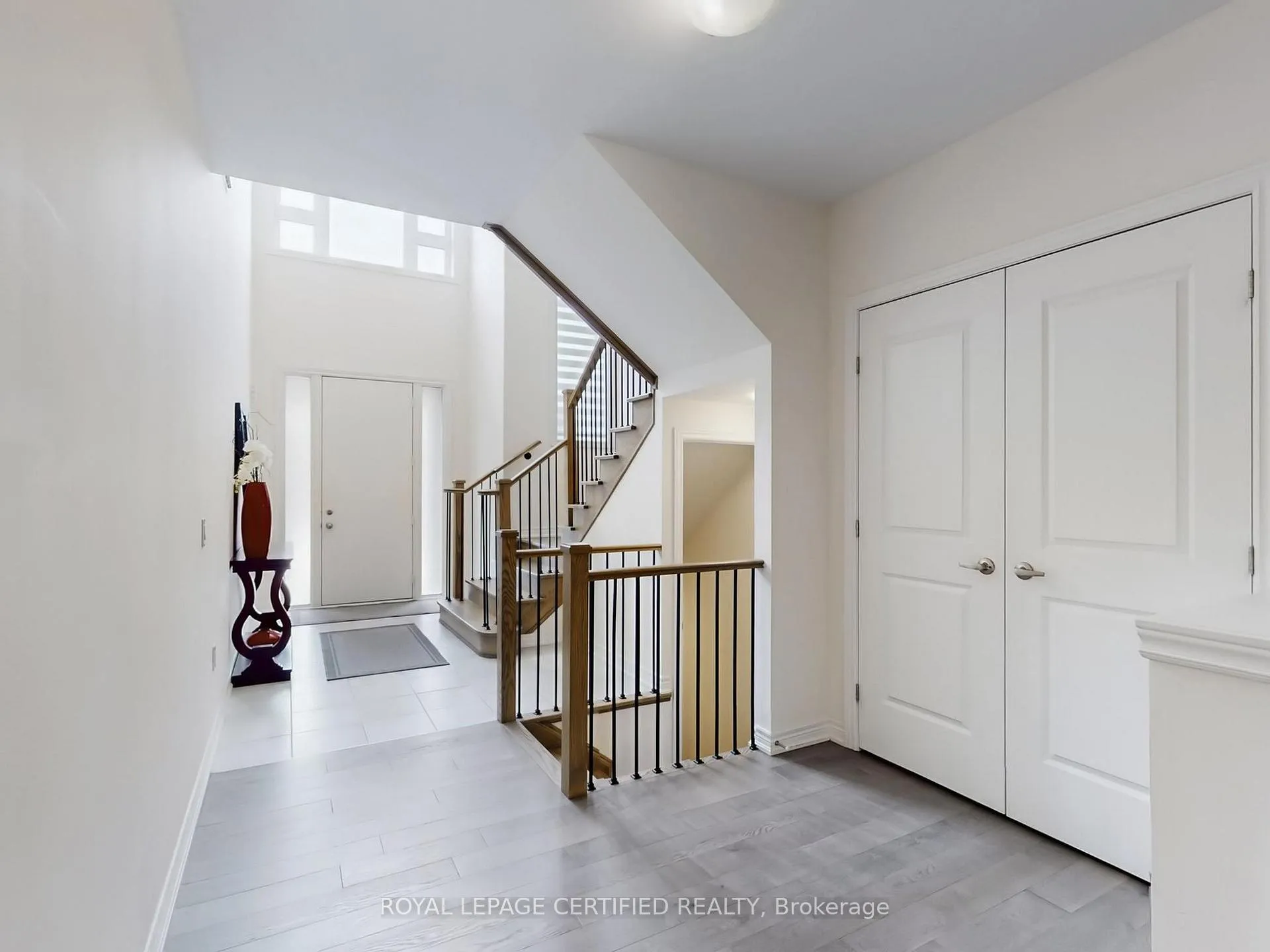 Photo 7 of 151 Whittington Drive, Hamilton, Meadowlands — HOMEH