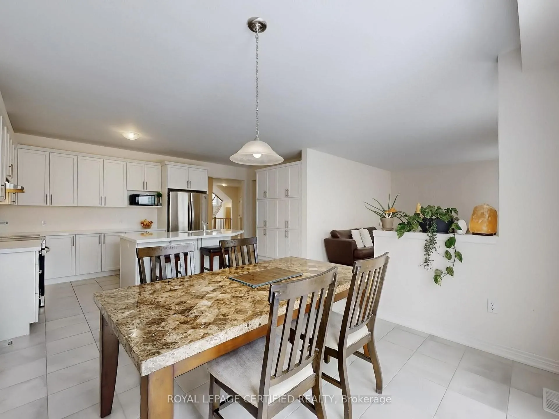 Photo 14 of 151 Whittington Drive, Hamilton, Meadowlands — HOMEH