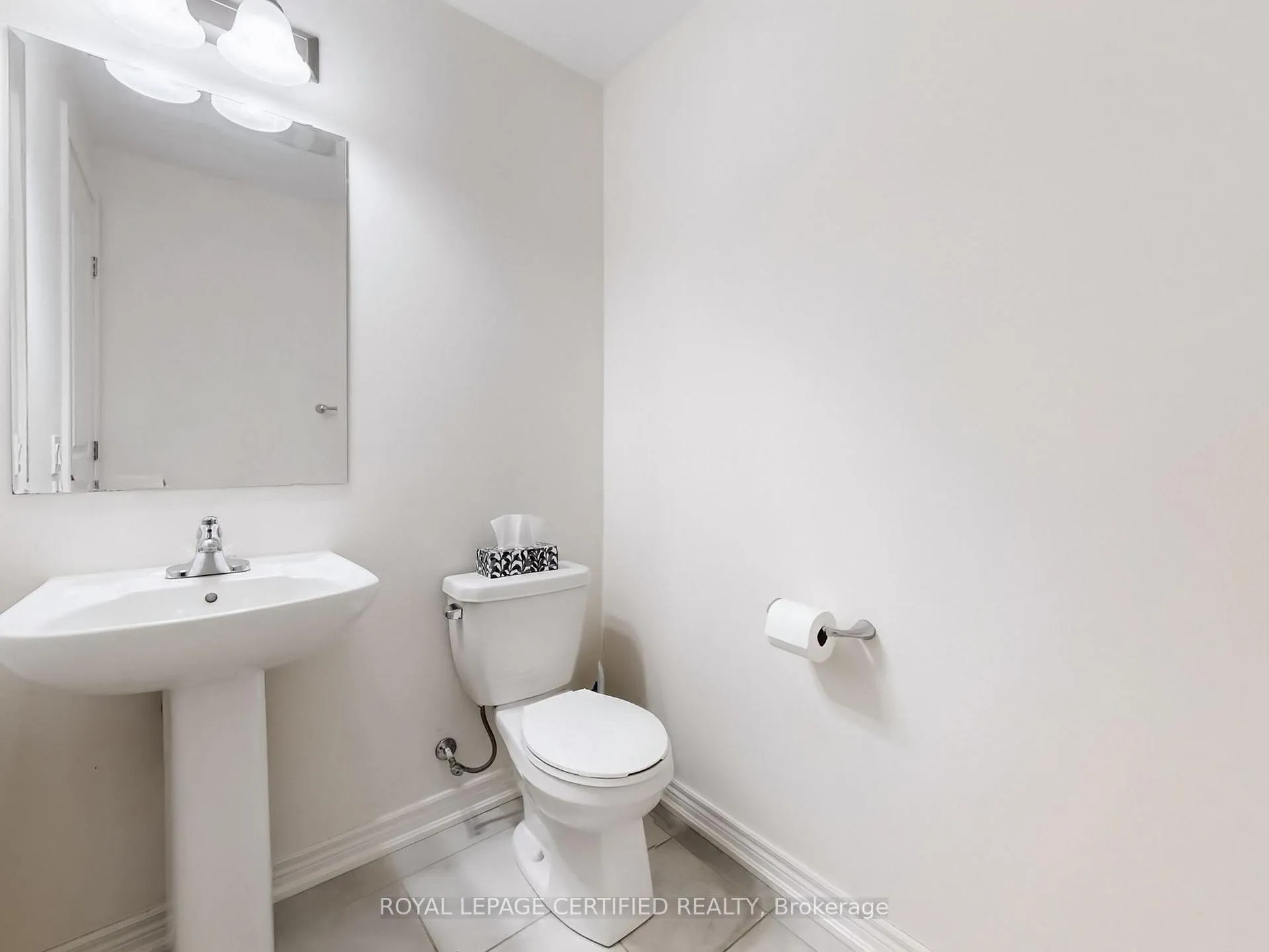Photo 16 of 151 Whittington Drive, Hamilton, Meadowlands — HOMEH