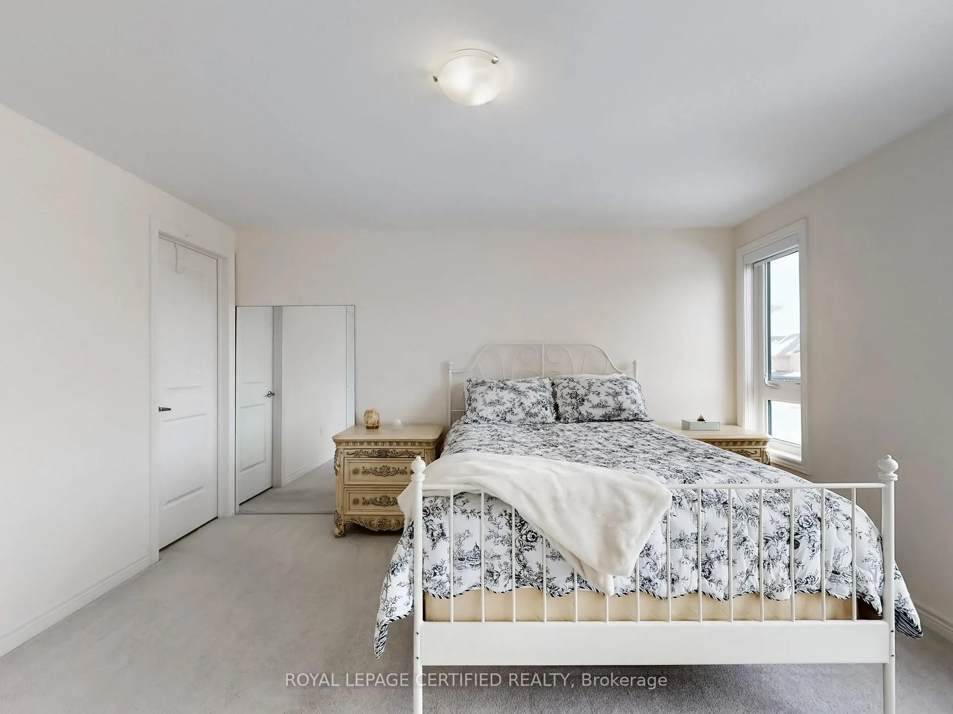 Photo 18 of 151 Whittington Drive, Hamilton, Meadowlands — HOMEH