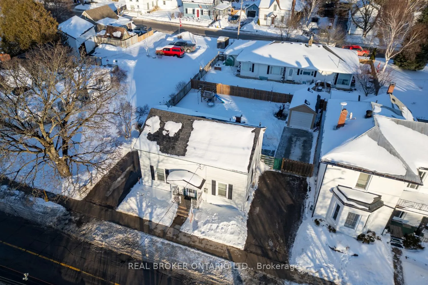 Photo 3 of 11 Mill Street, Clarington, Orono — HOMEH