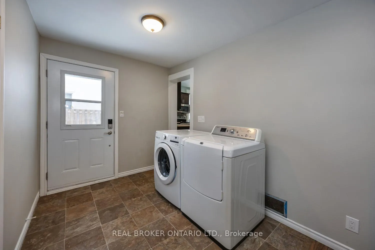 Photo 17 of 11 Mill Street, Clarington, Orono — HOMEH