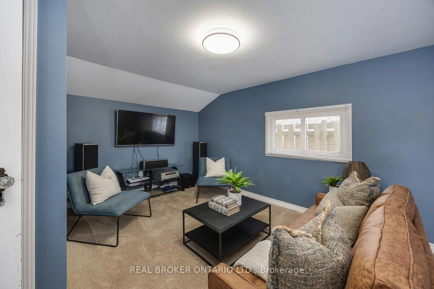 Photo 18 of 11 Mill Street, Clarington, Orono — HOMEH