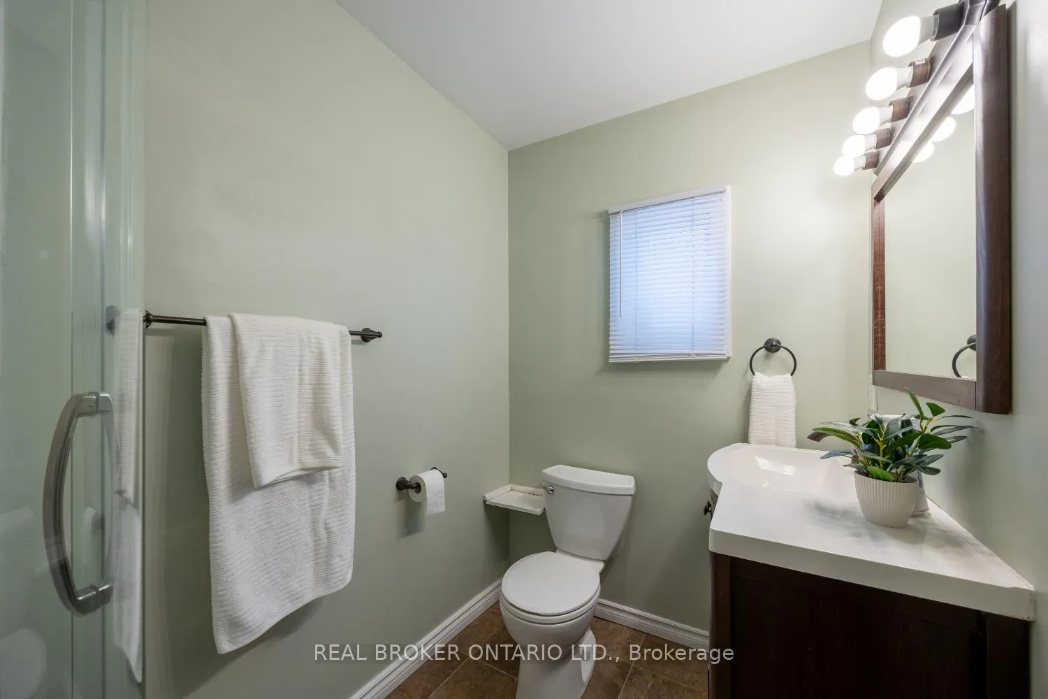 Photo 21 of 11 Mill Street, Clarington, Orono — HOMEH