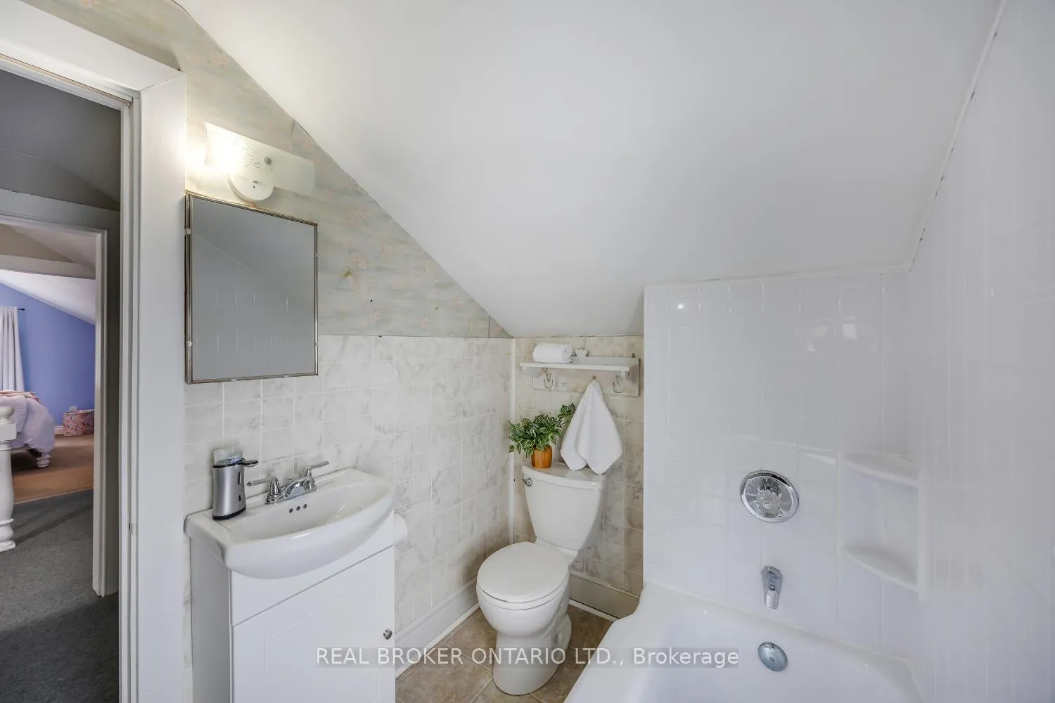 Photo 28 of 11 Mill Street, Clarington, Orono — HOMEH