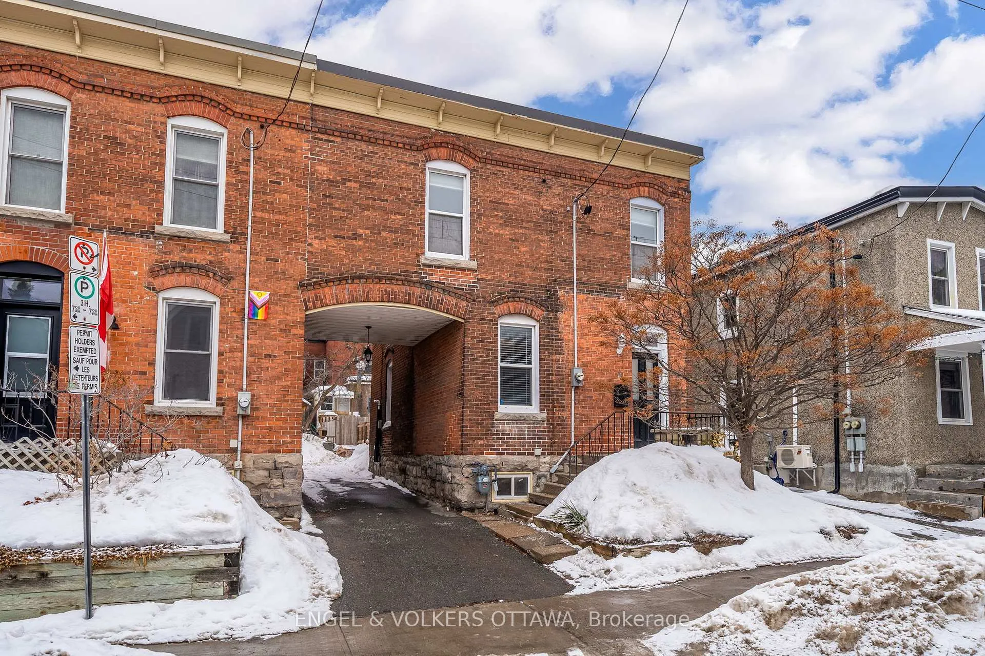 Photo 2 of 83 Eccles Street, Ottawa, West Centre Town — HOMEH