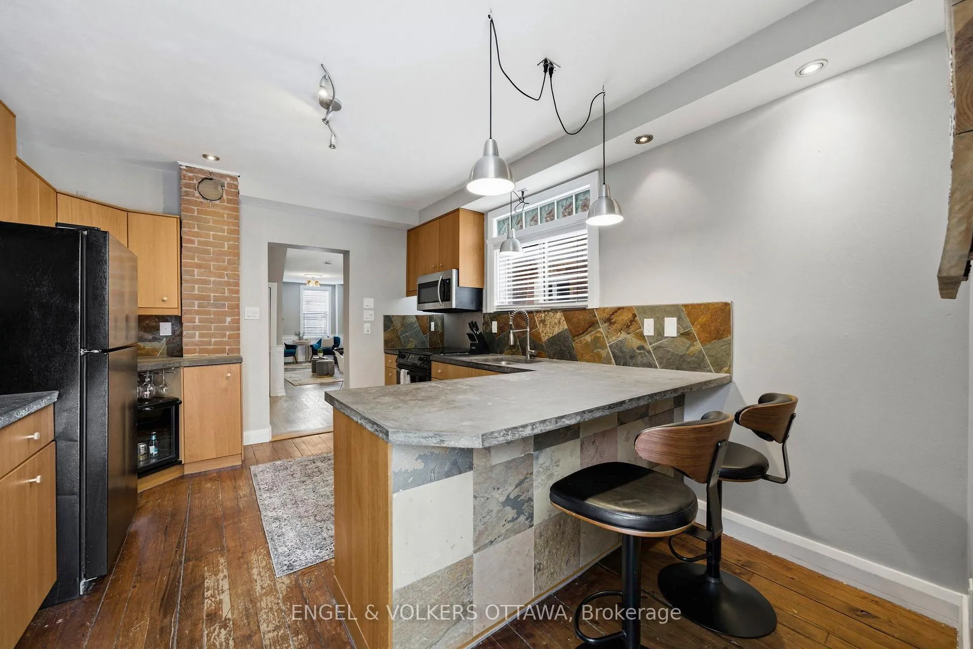 Photo 18 of 83 Eccles Street, Ottawa, West Centre Town — HOMEH