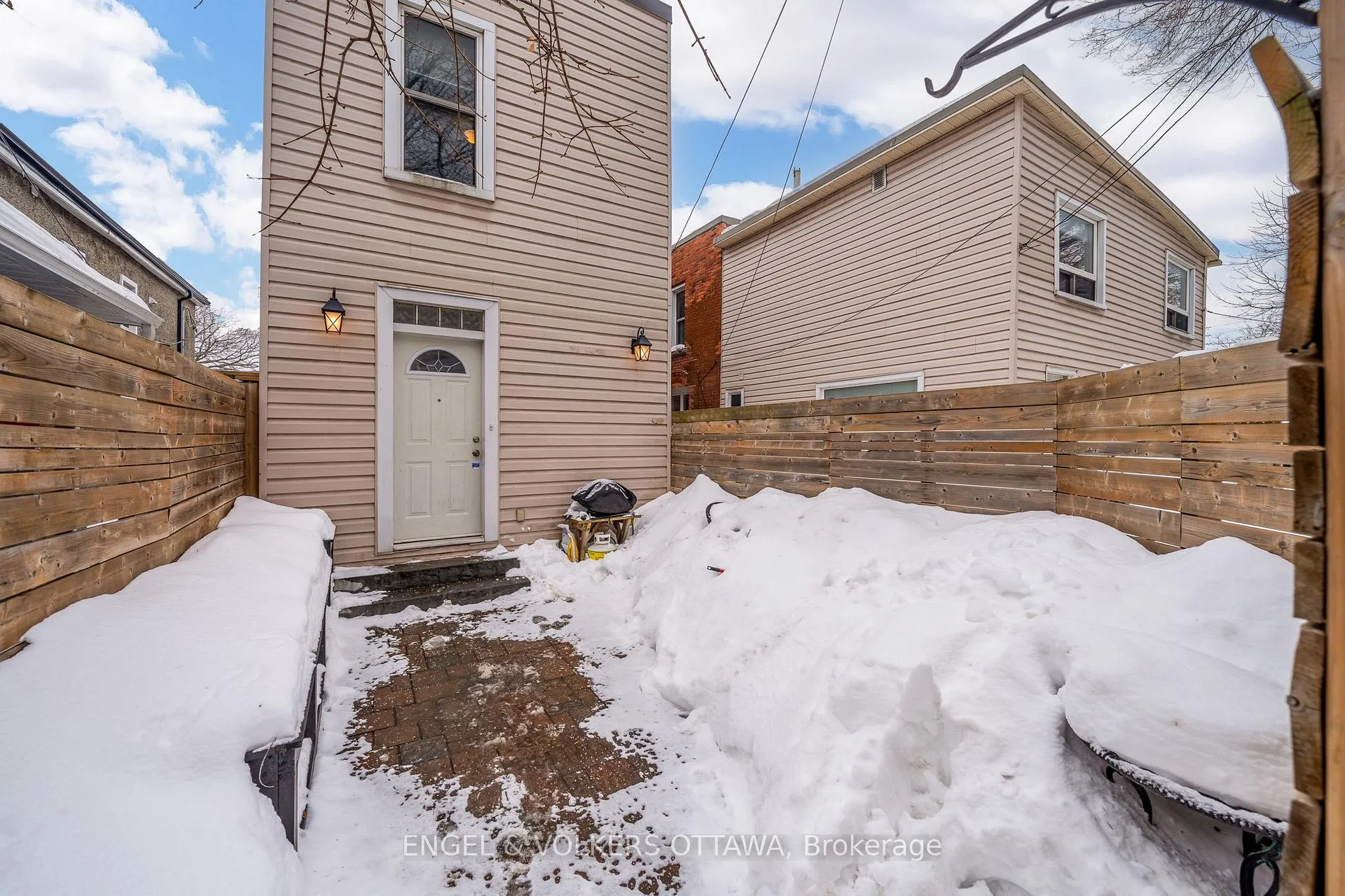 Photo 39 of 83 Eccles Street, Ottawa, West Centre Town — HOMEH
