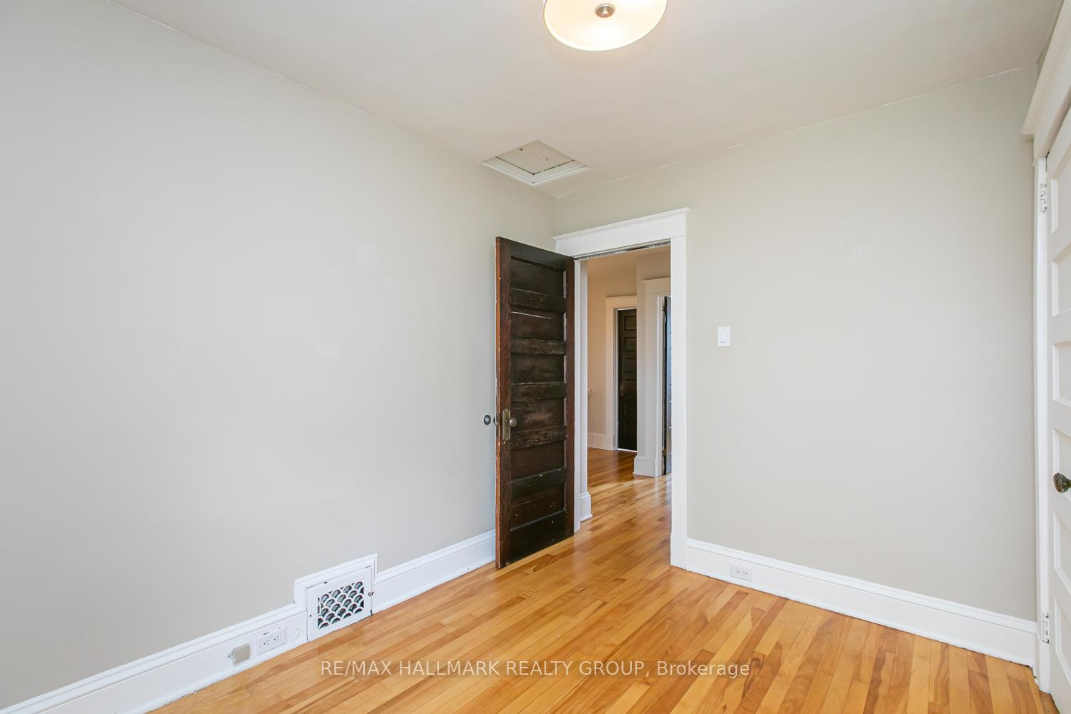 Photo 18 of 636 Chapel Street, Ottawa, Sandy Hill — HOMEH
