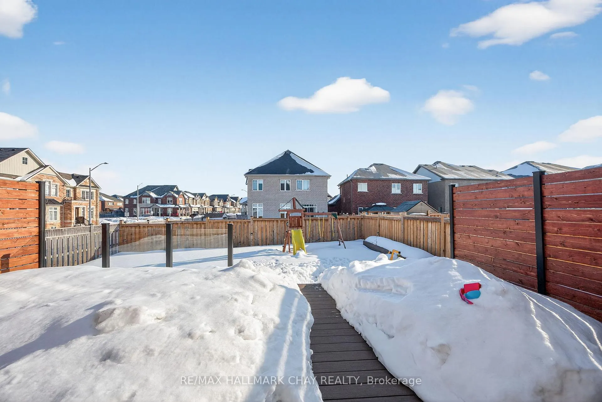 Photo 37 of 997 Barton Way, Innisfil, Rural Innisfil — HOMEH