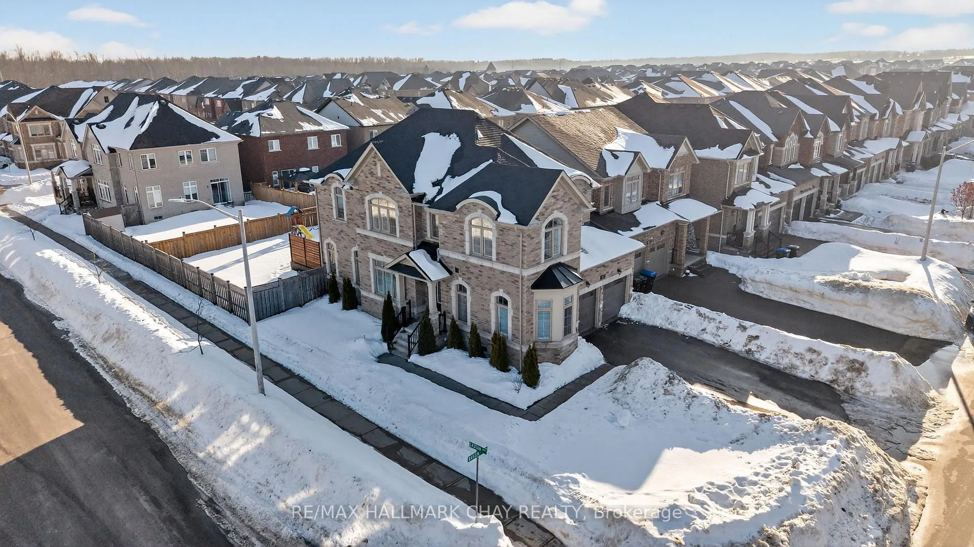 Photo 40 of 997 Barton Way, Innisfil, Rural Innisfil — HOMEH