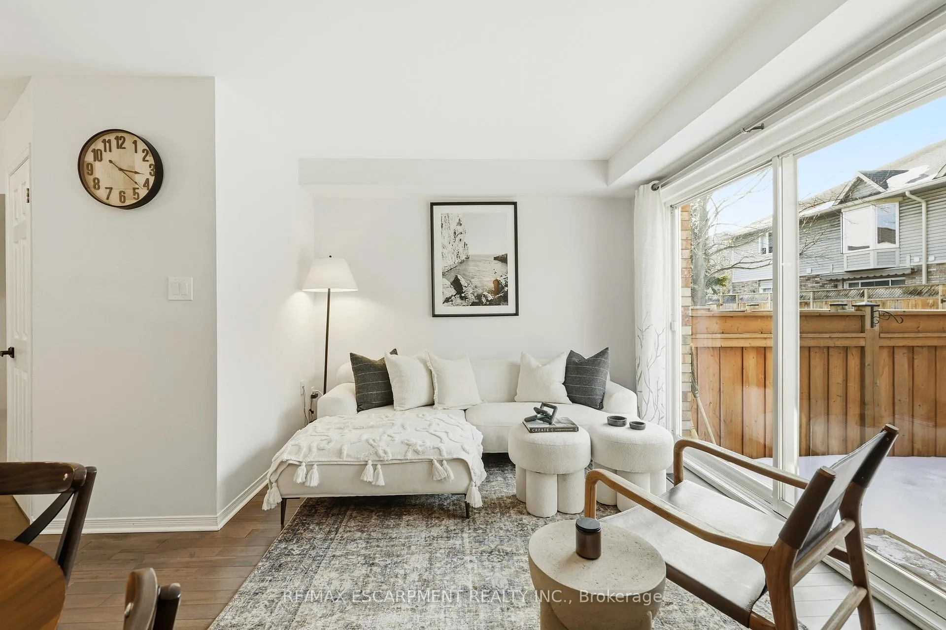 Photo 7 of Unit 5, 2015 Cleaver Avenue, Burlington, Headon — HOMEH