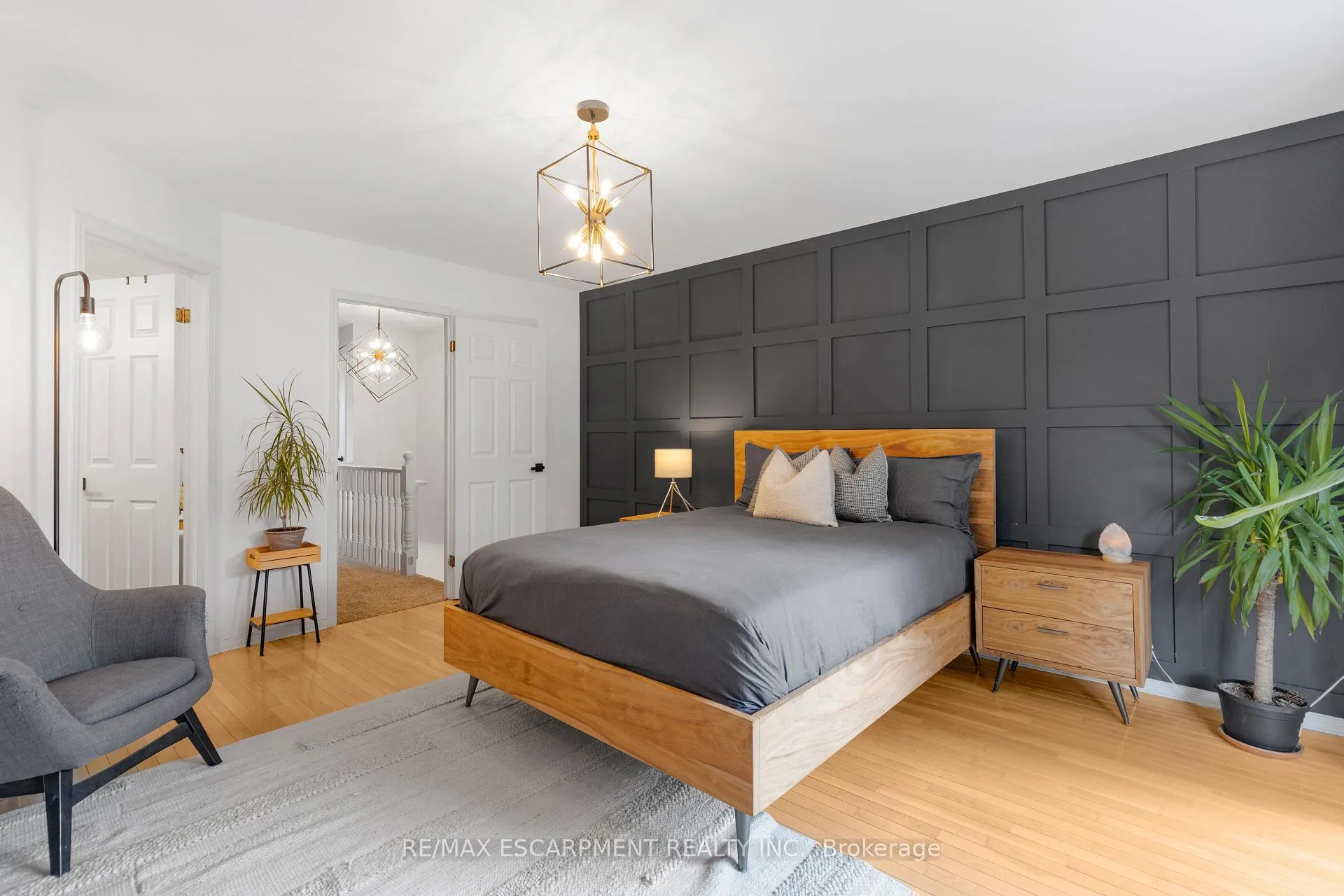 Photo 14 of Unit 5, 2015 Cleaver Avenue, Burlington, Headon — HOMEH