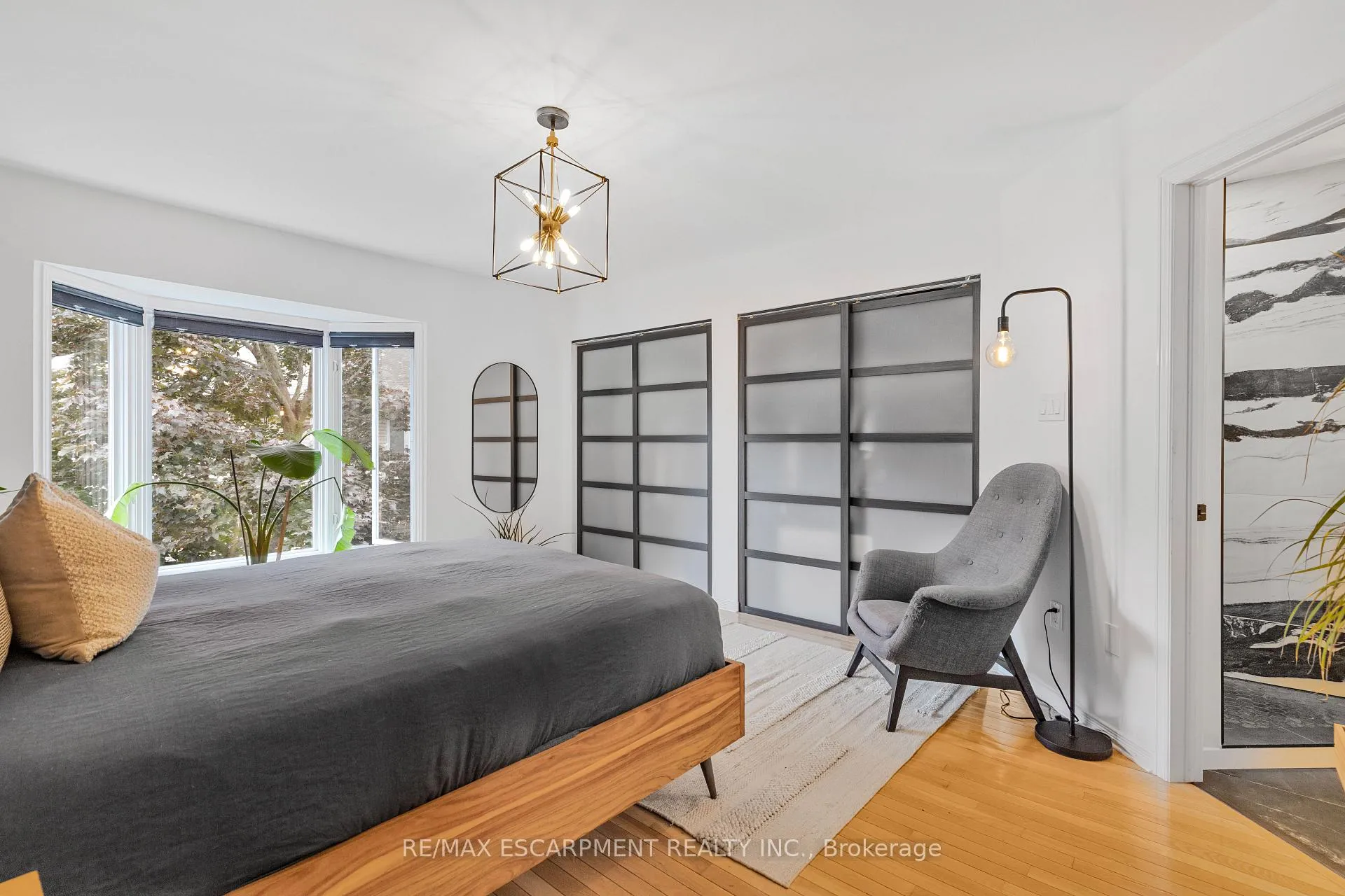 Photo 15 of Unit 5, 2015 Cleaver Avenue, Burlington, Headon — HOMEH