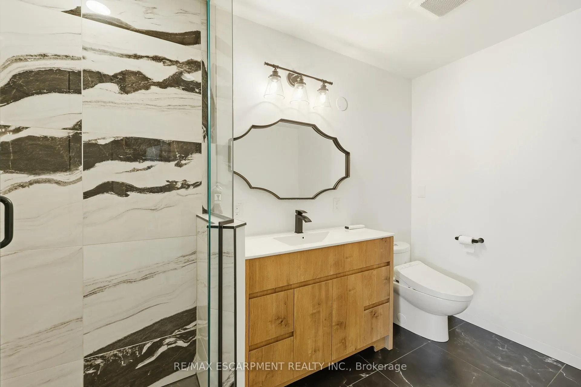 Photo 16 of Unit 5, 2015 Cleaver Avenue, Burlington, Headon — HOMEH