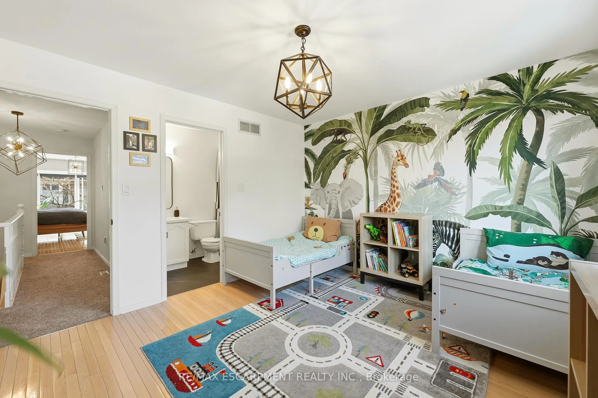 Photo 21 of Unit 5, 2015 Cleaver Avenue, Burlington, Headon — HOMEH