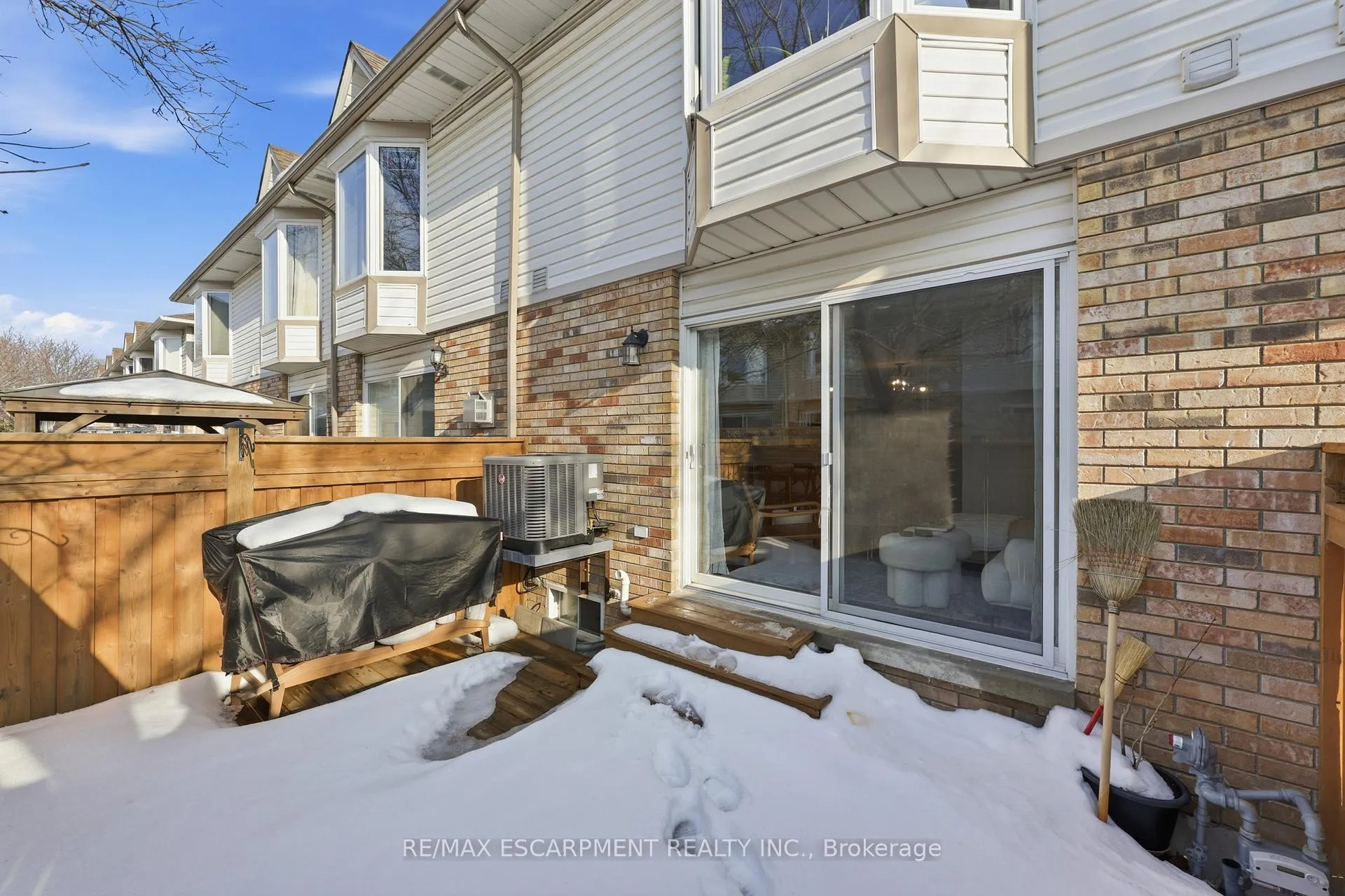 Photo 28 of Unit 5, 2015 Cleaver Avenue, Burlington, Headon — HOMEH