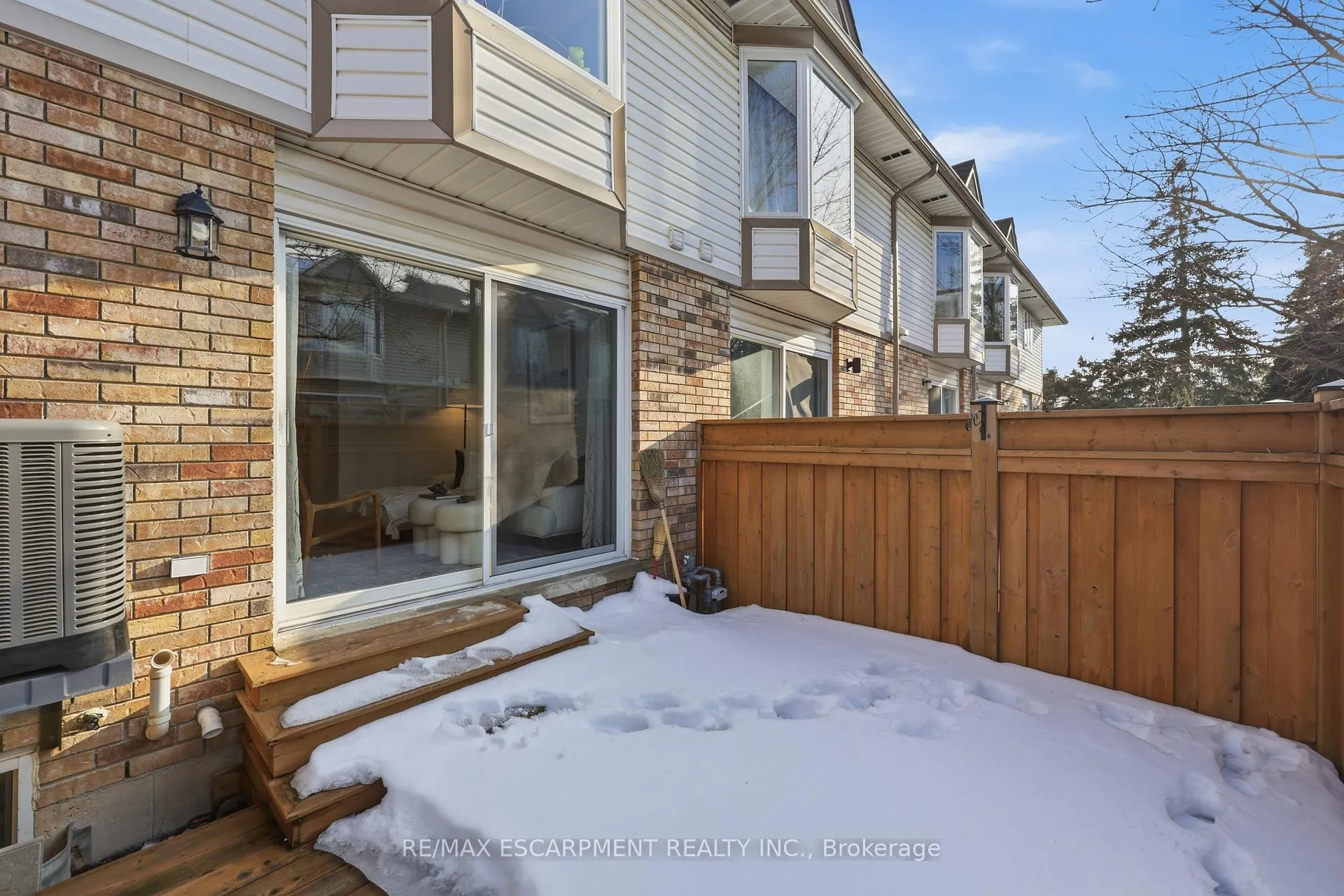 Photo 29 of Unit 5, 2015 Cleaver Avenue, Burlington, Headon — HOMEH