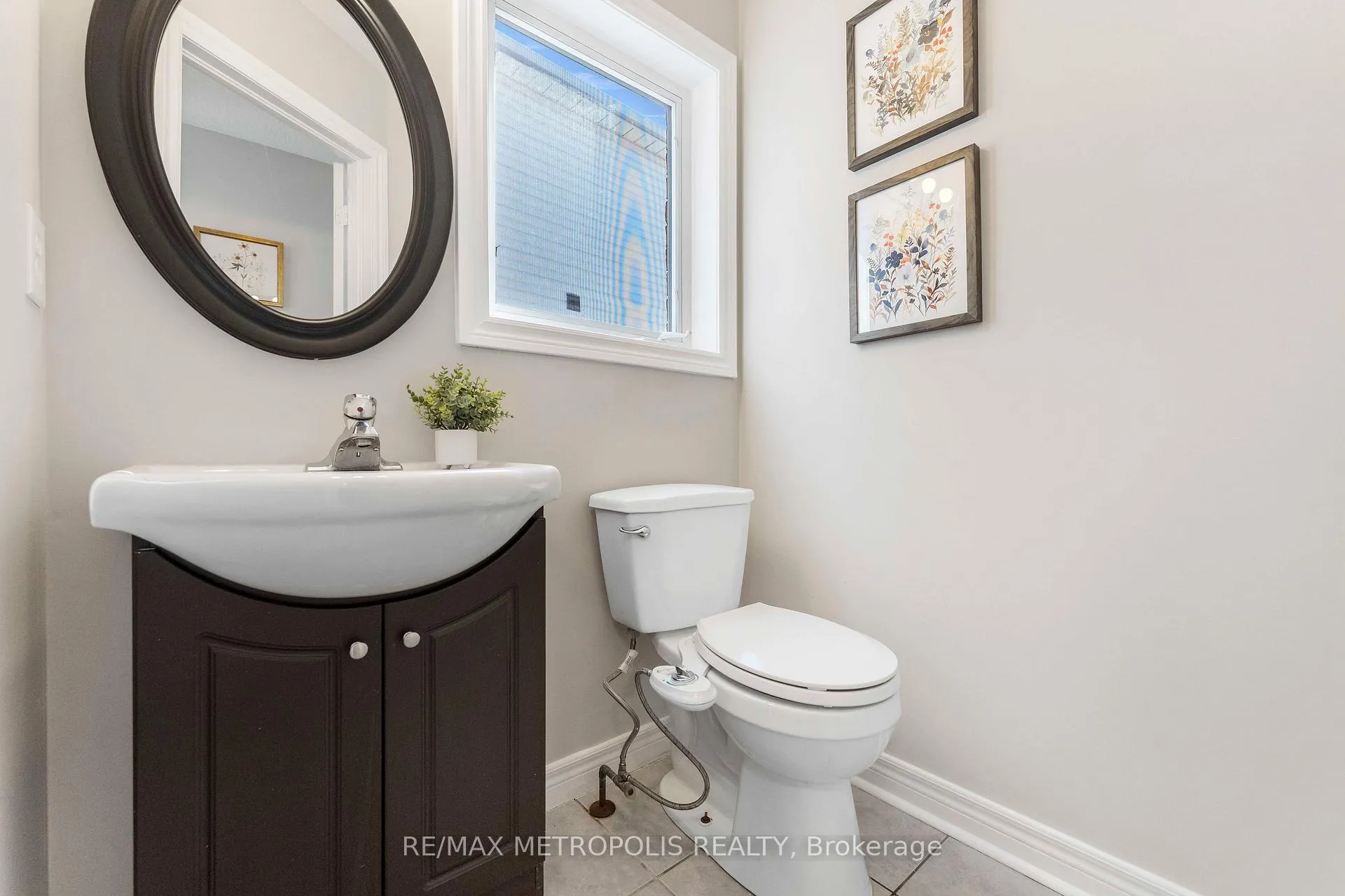 Photo 12 of 16 Twin Pines Crescent, Brampton, Northwest Sandalwood Parkway — HOMEH