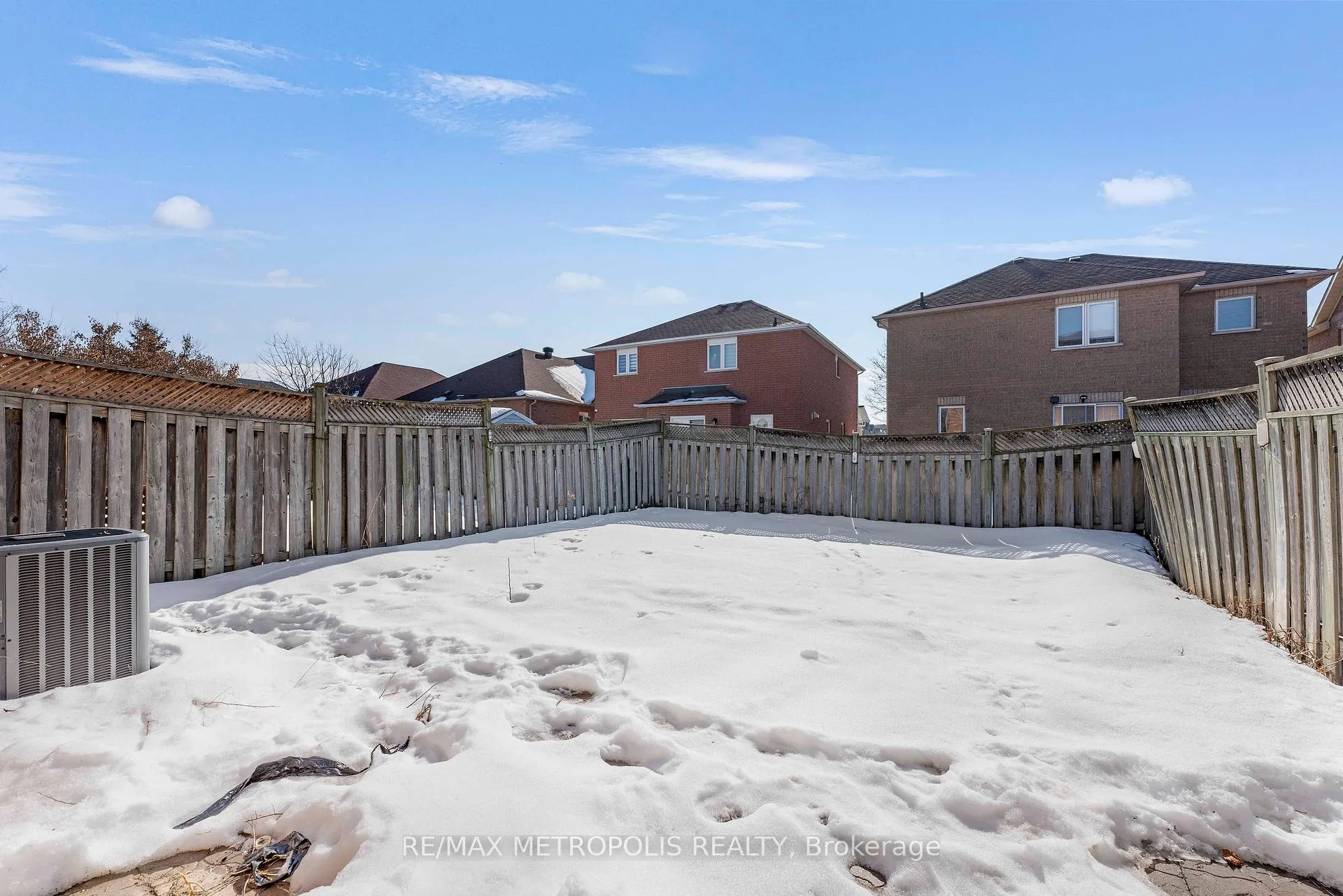 Photo 46 of 16 Twin Pines Crescent, Brampton, Northwest Sandalwood Parkway — HOMEH