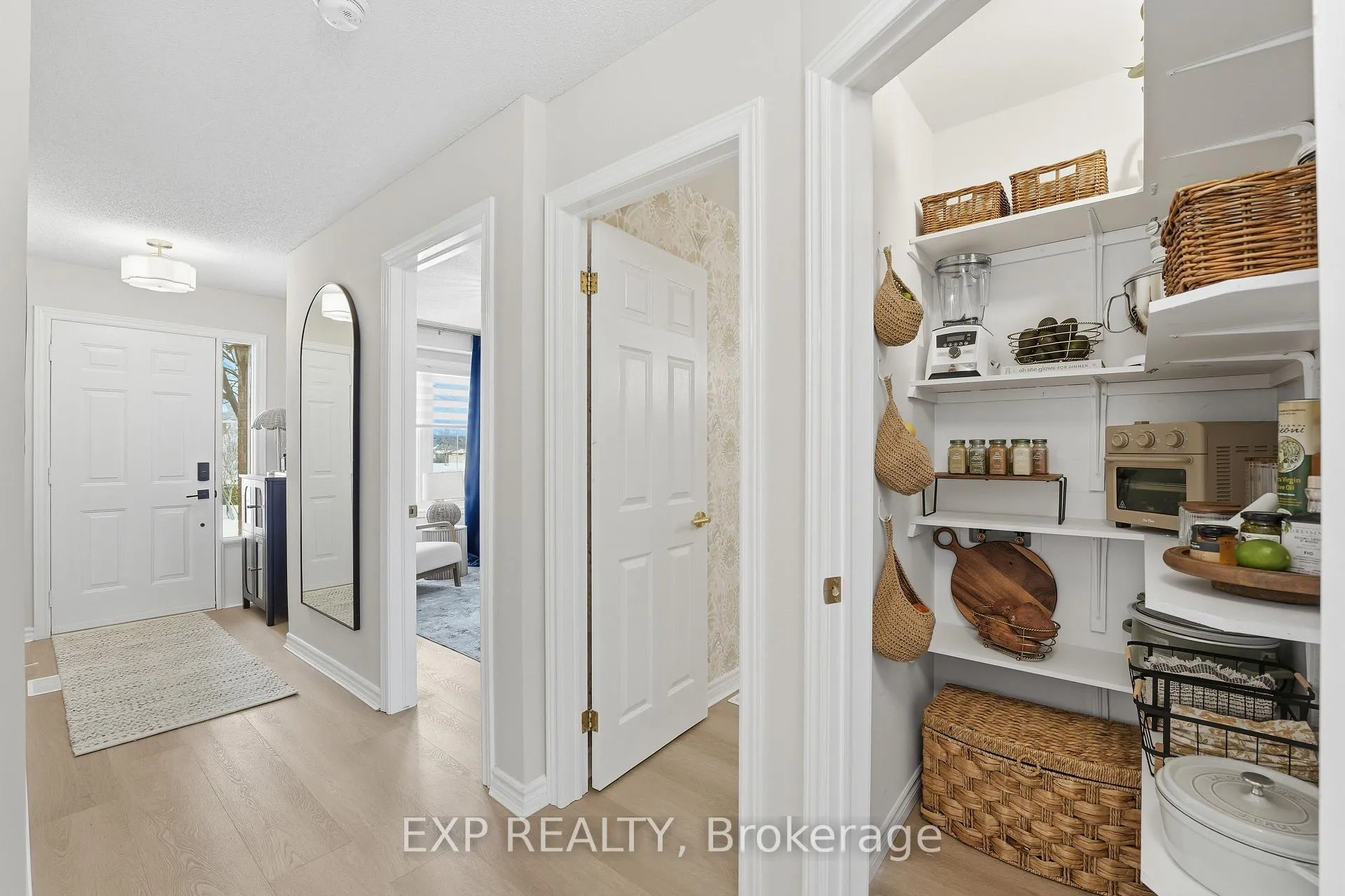 Photo 8 of Unit 1, 19 Bartlett Avenue, Grimsby, Grimsby East — HOMEH