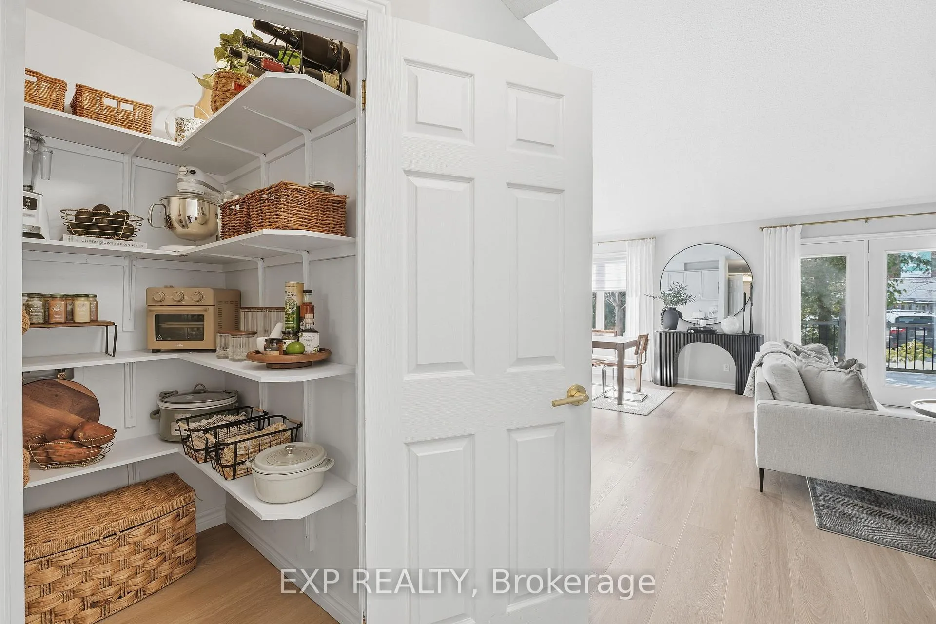 Photo 9 of Unit 1, 19 Bartlett Avenue, Grimsby, Grimsby East — HOMEH