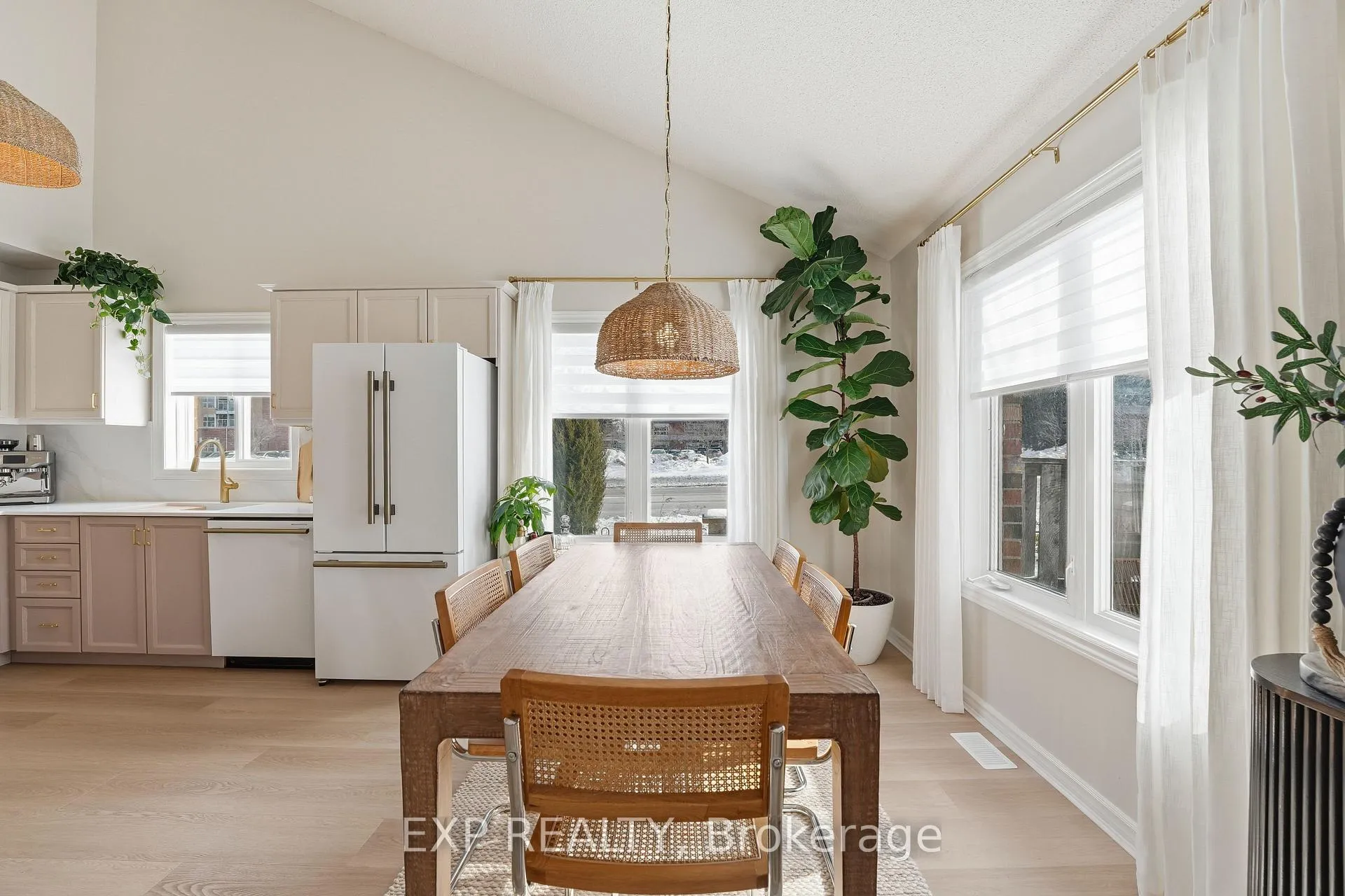 Photo 13 of Unit 1, 19 Bartlett Avenue, Grimsby, Grimsby East — HOMEH