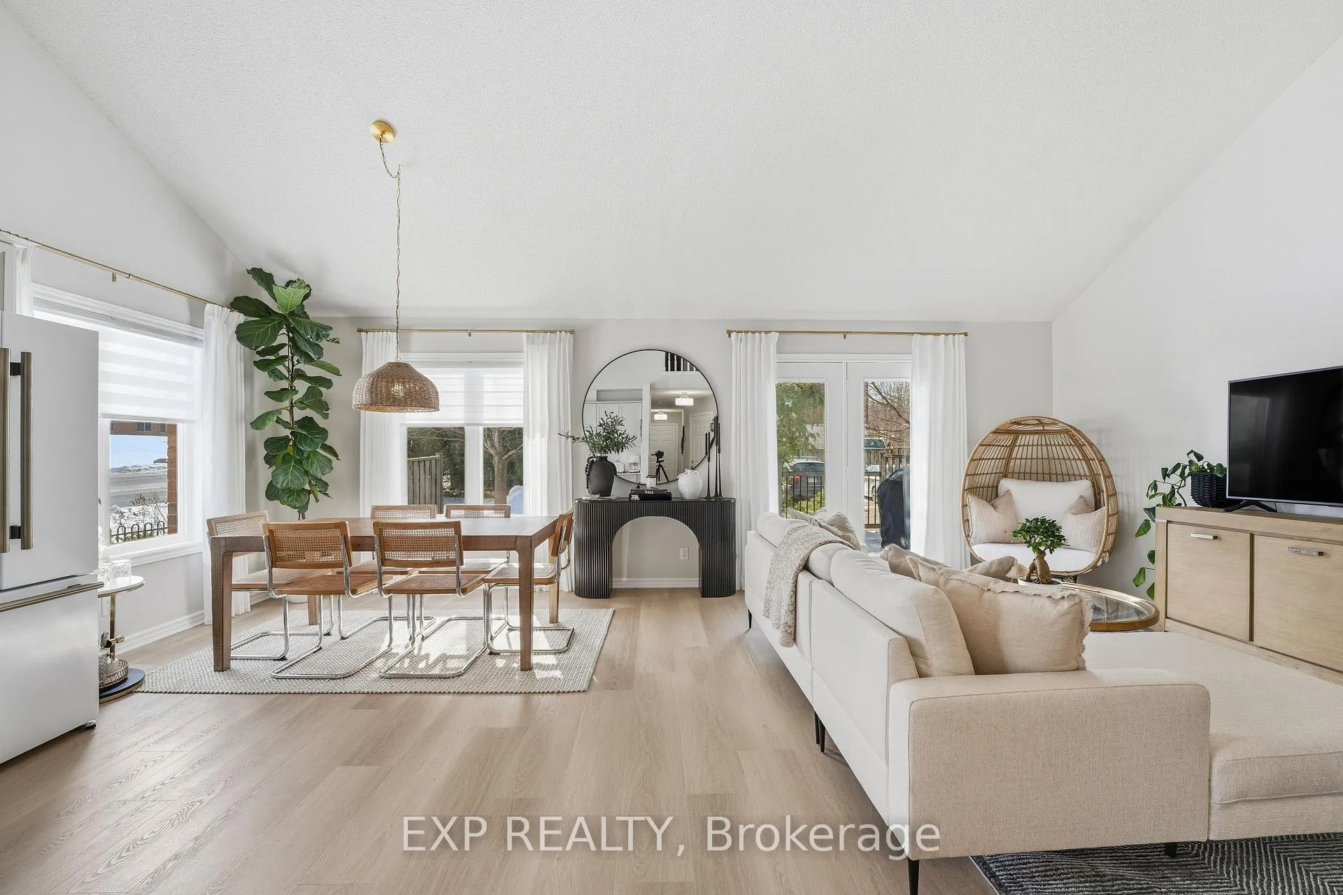 Photo 1 of Unit 1, 19 Bartlett Avenue, Grimsby, Grimsby East — HOMEH