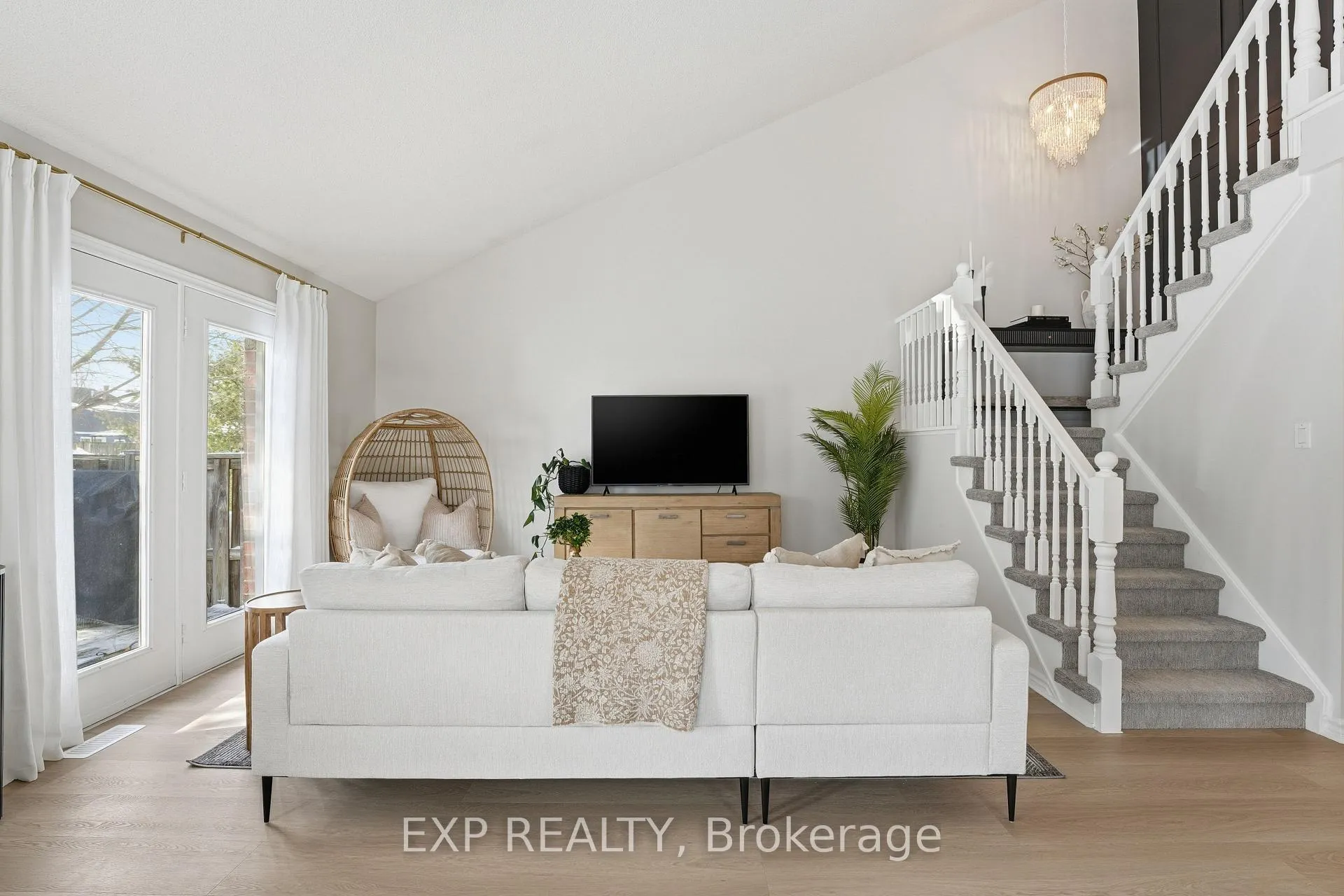 Photo 17 of Unit 1, 19 Bartlett Avenue, Grimsby, Grimsby East — HOMEH