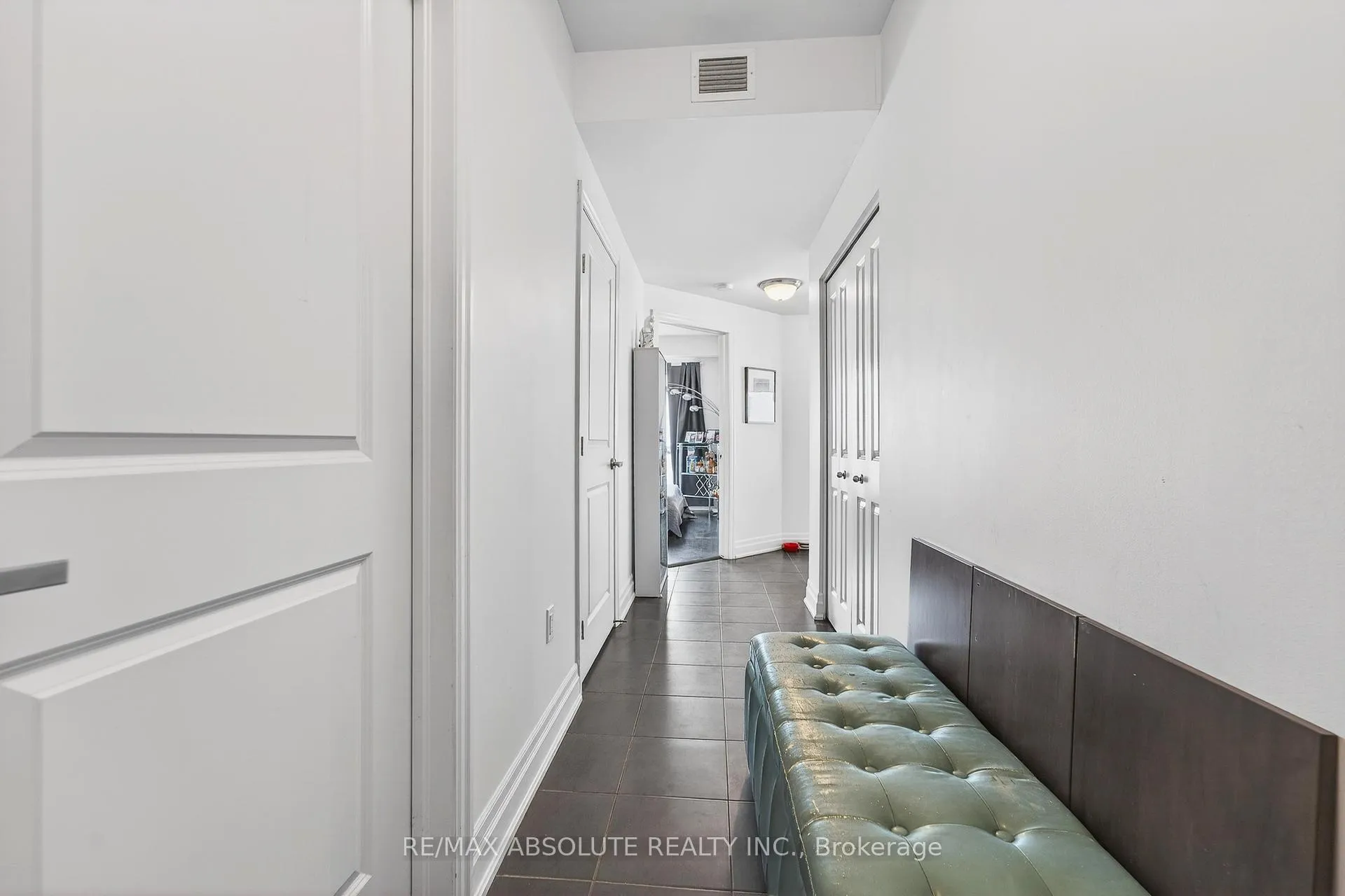 Photo 4 of Unit 1209, 90 Landry Street, Ottawa, Vanier — HOMEH