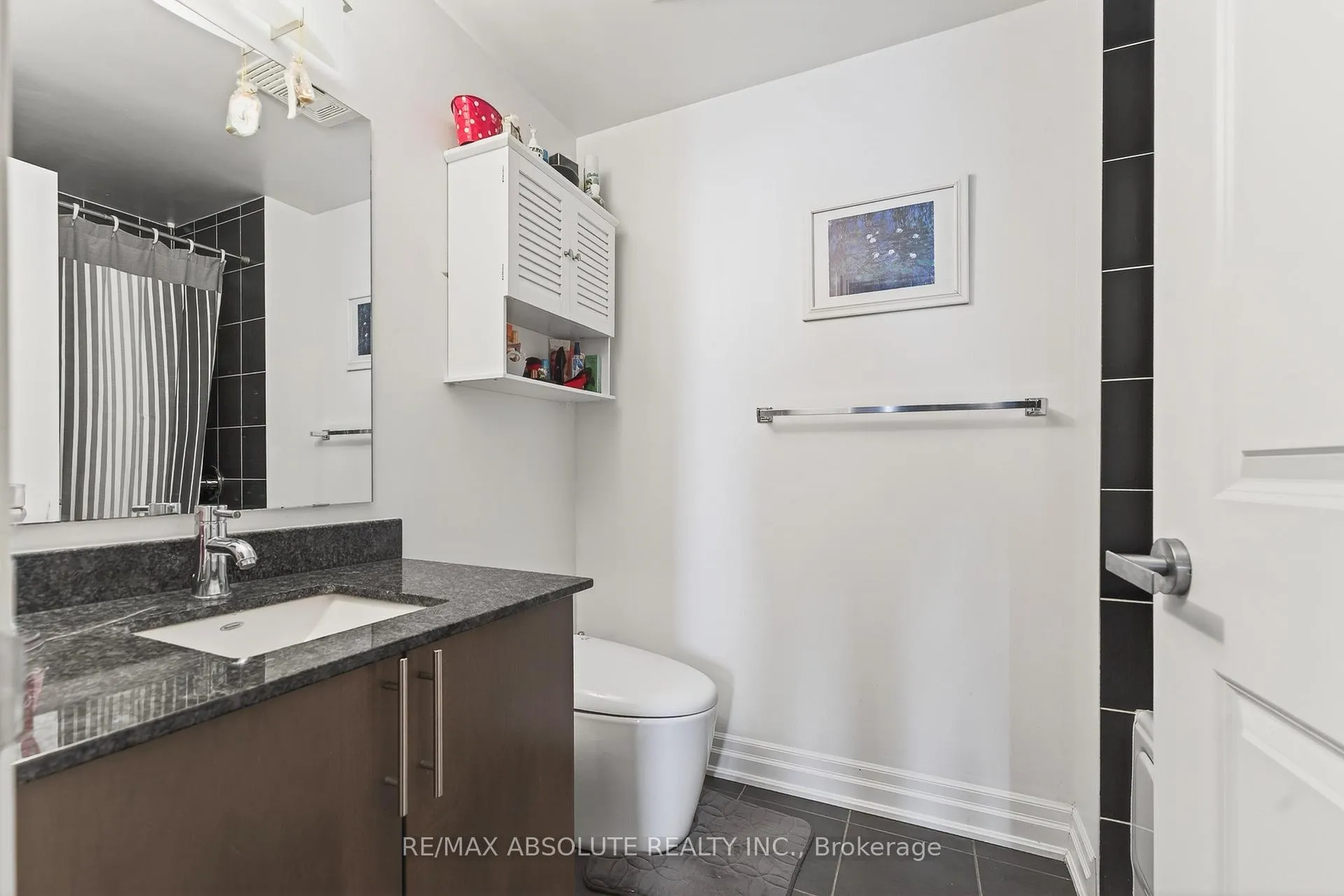 Photo 15 of Unit 1209, 90 Landry Street, Ottawa, Vanier — HOMEH