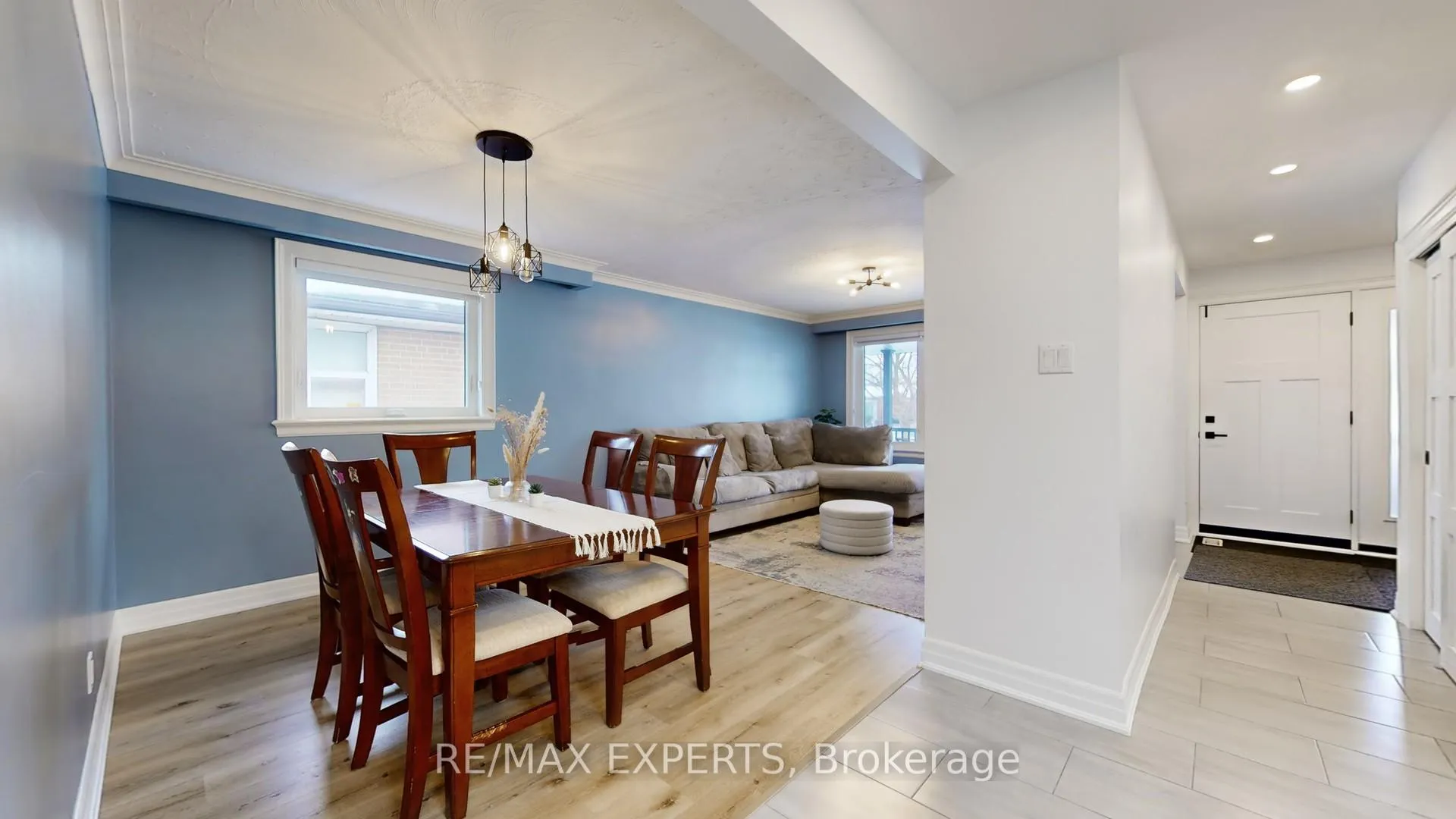 Photo 12 of 327 Jeffcoat Drive, Etobicoke, West Humber-Clairville — HOMEH