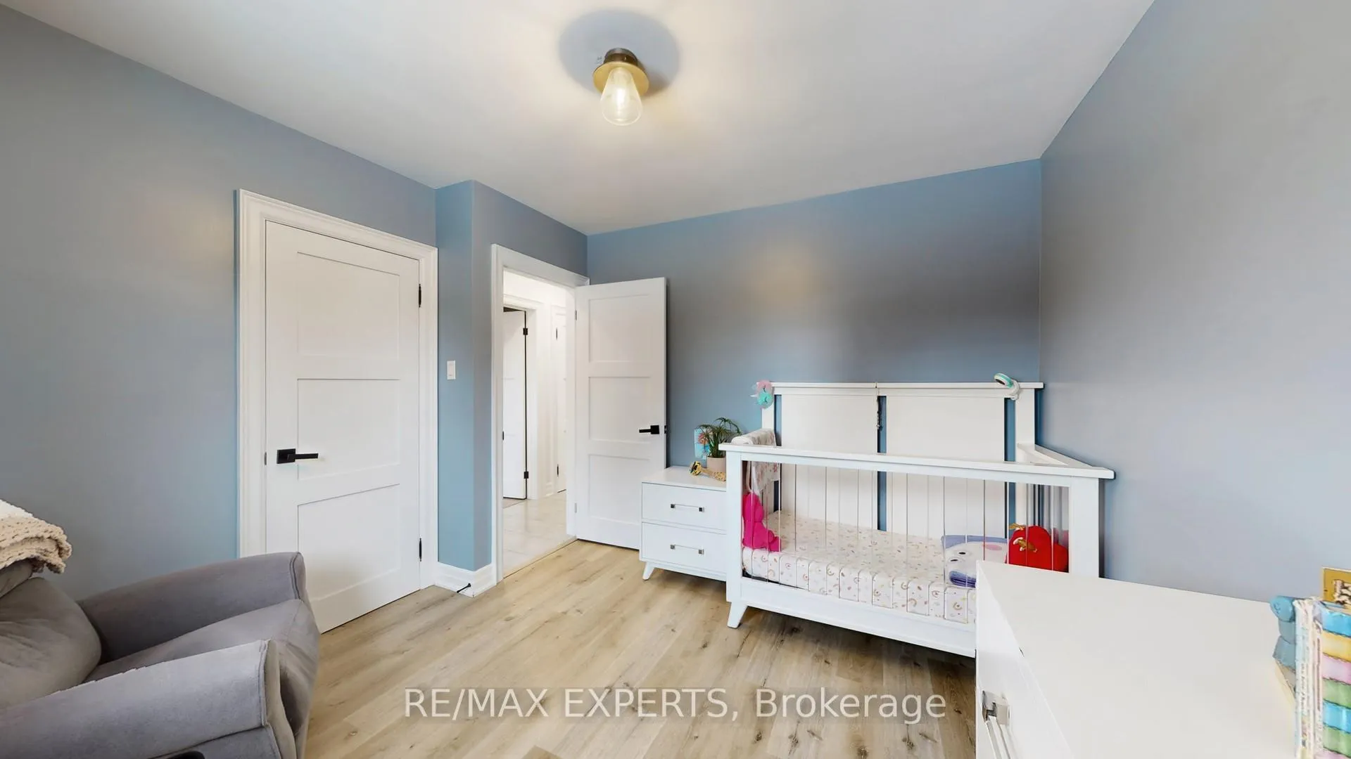 Photo 20 of 327 Jeffcoat Drive, Etobicoke, West Humber-Clairville — HOMEH