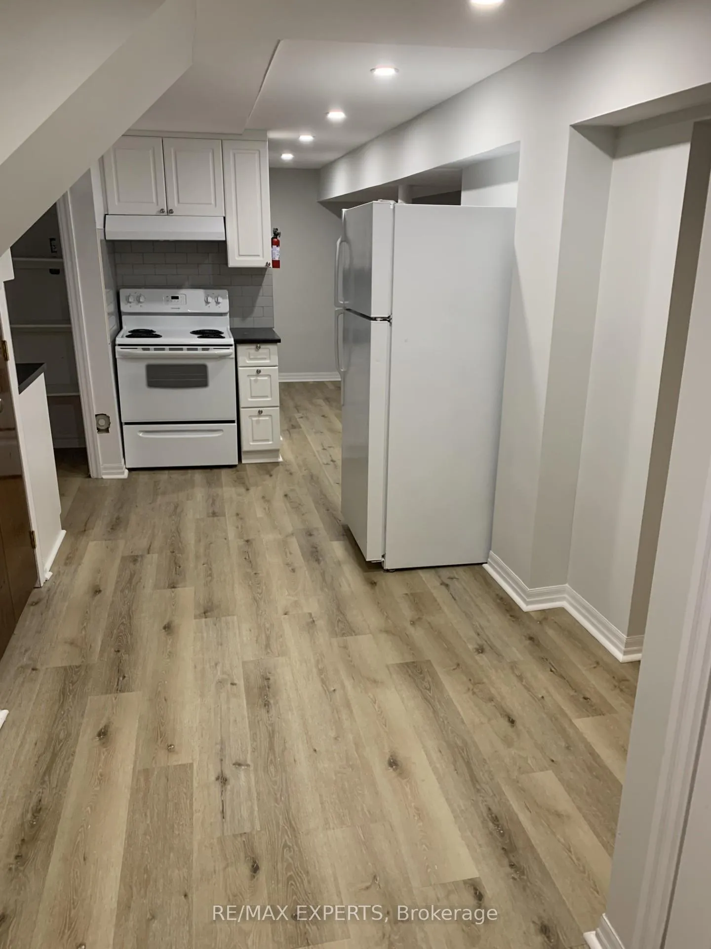 Photo 28 of 327 Jeffcoat Drive, Etobicoke, West Humber-Clairville — HOMEH