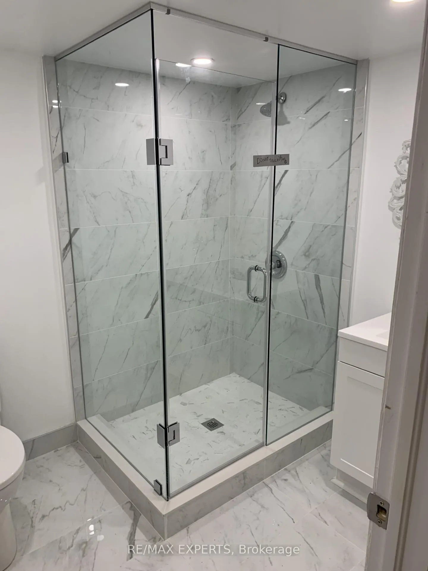 Photo 33 of 327 Jeffcoat Drive, Etobicoke, West Humber-Clairville — HOMEH