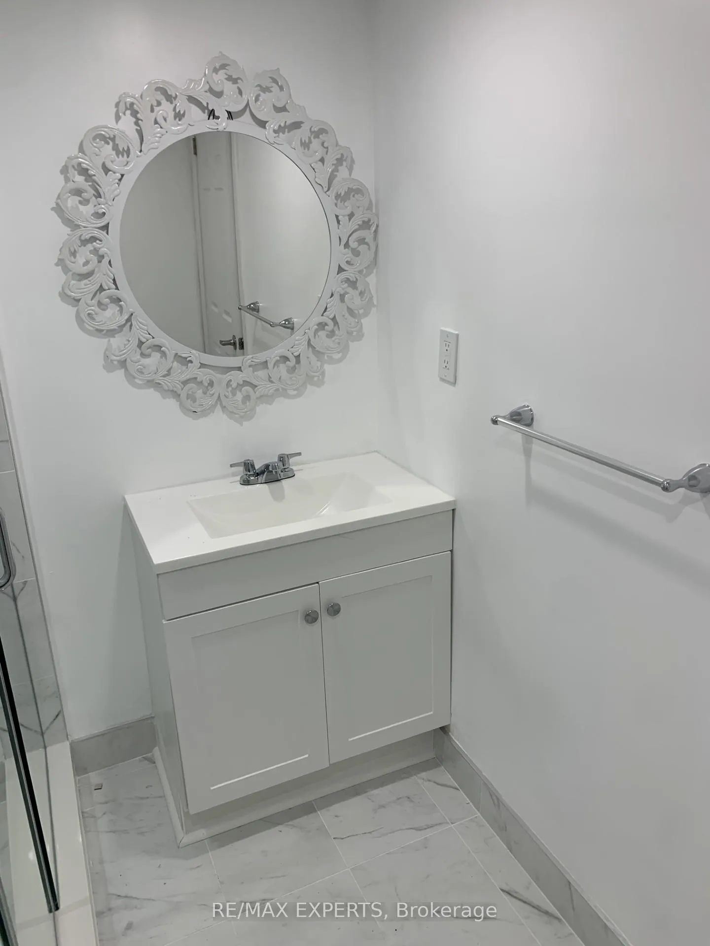 Photo 34 of 327 Jeffcoat Drive, Etobicoke, West Humber-Clairville — HOMEH