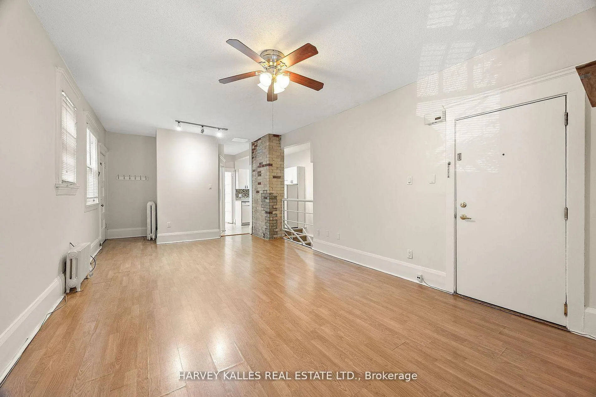 Photo 5 of Unit 101, 440 Avenue Road, Toronto, Casa Loma — HOMEH