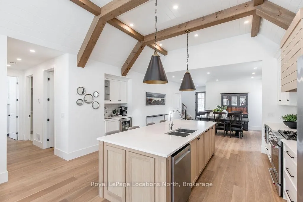 Photo 16 of 53 Niagara Street, Collingwood — HOMEH